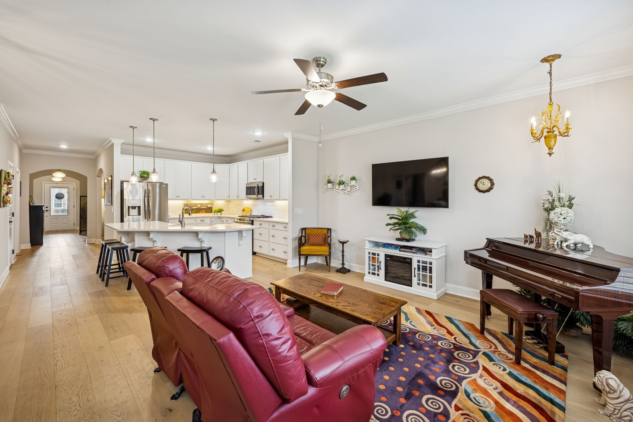 892 Meadowcrest Way