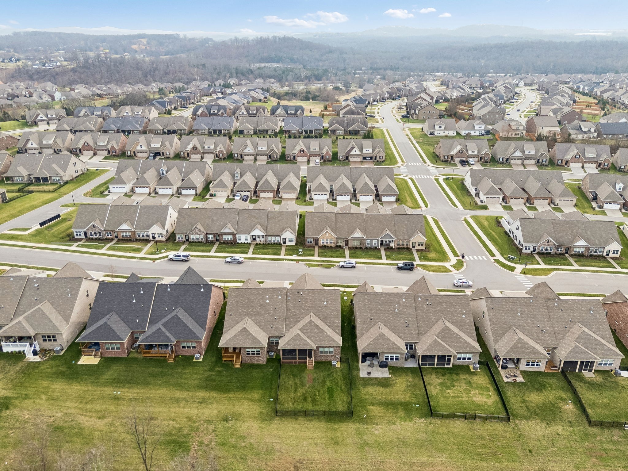 892 Meadowcrest Way