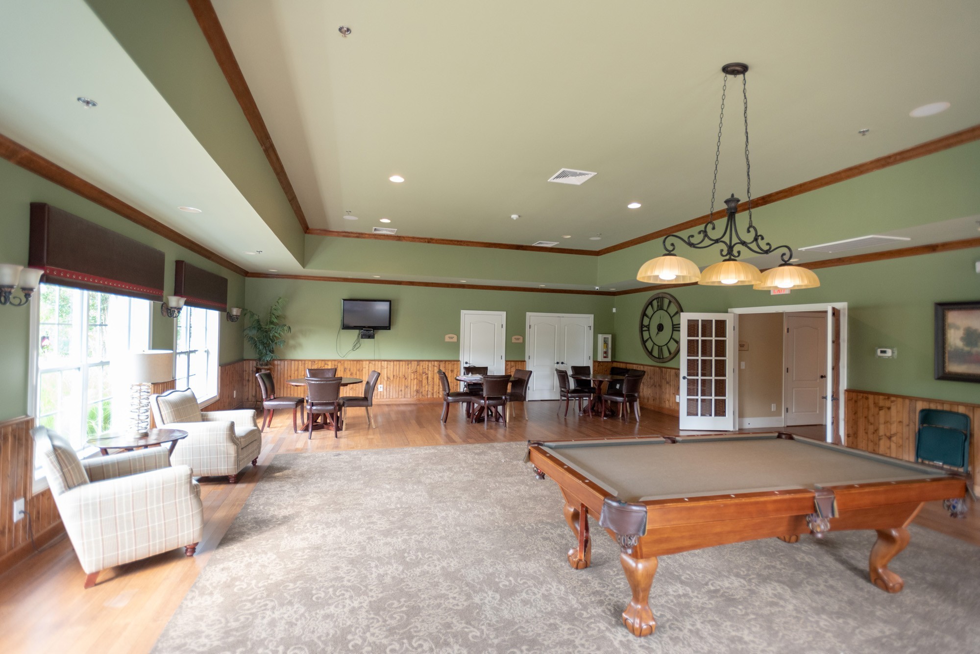 892 Meadowcrest Way