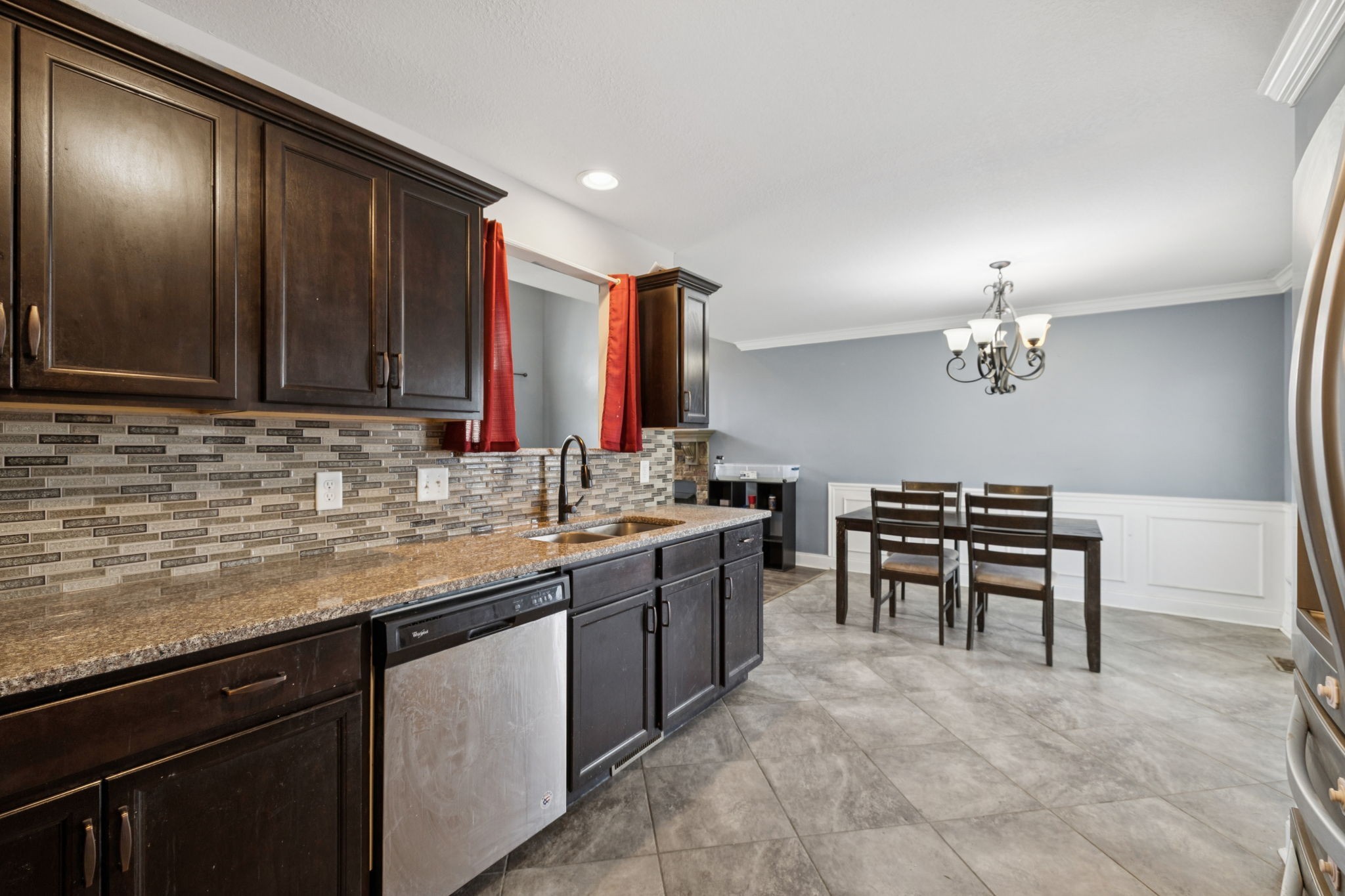 1069 Thrasher Dr