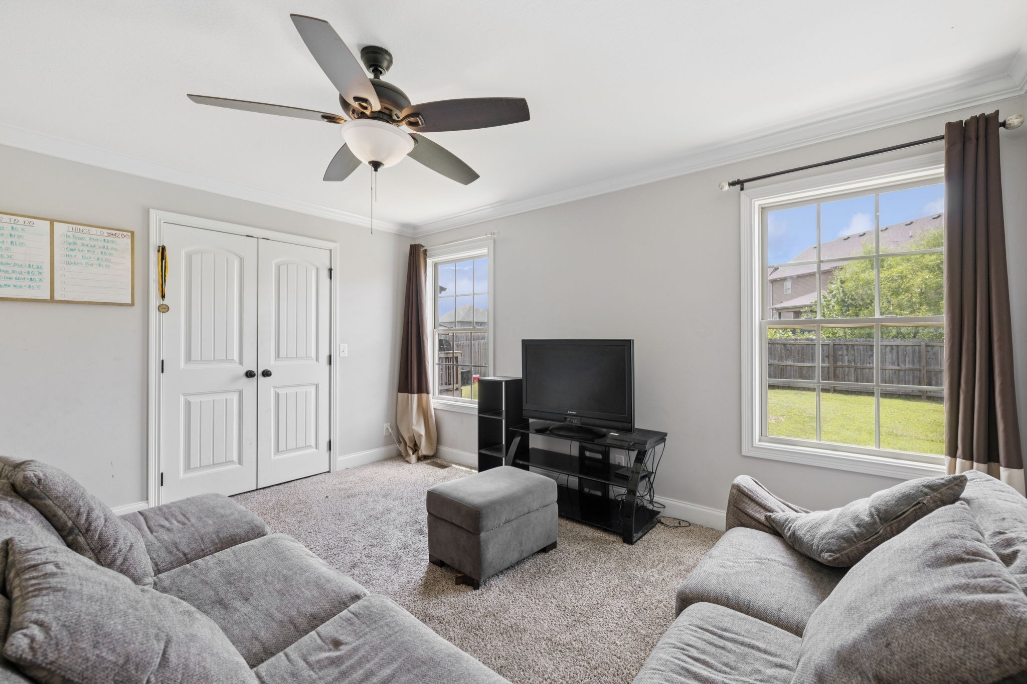 1069 Thrasher Dr