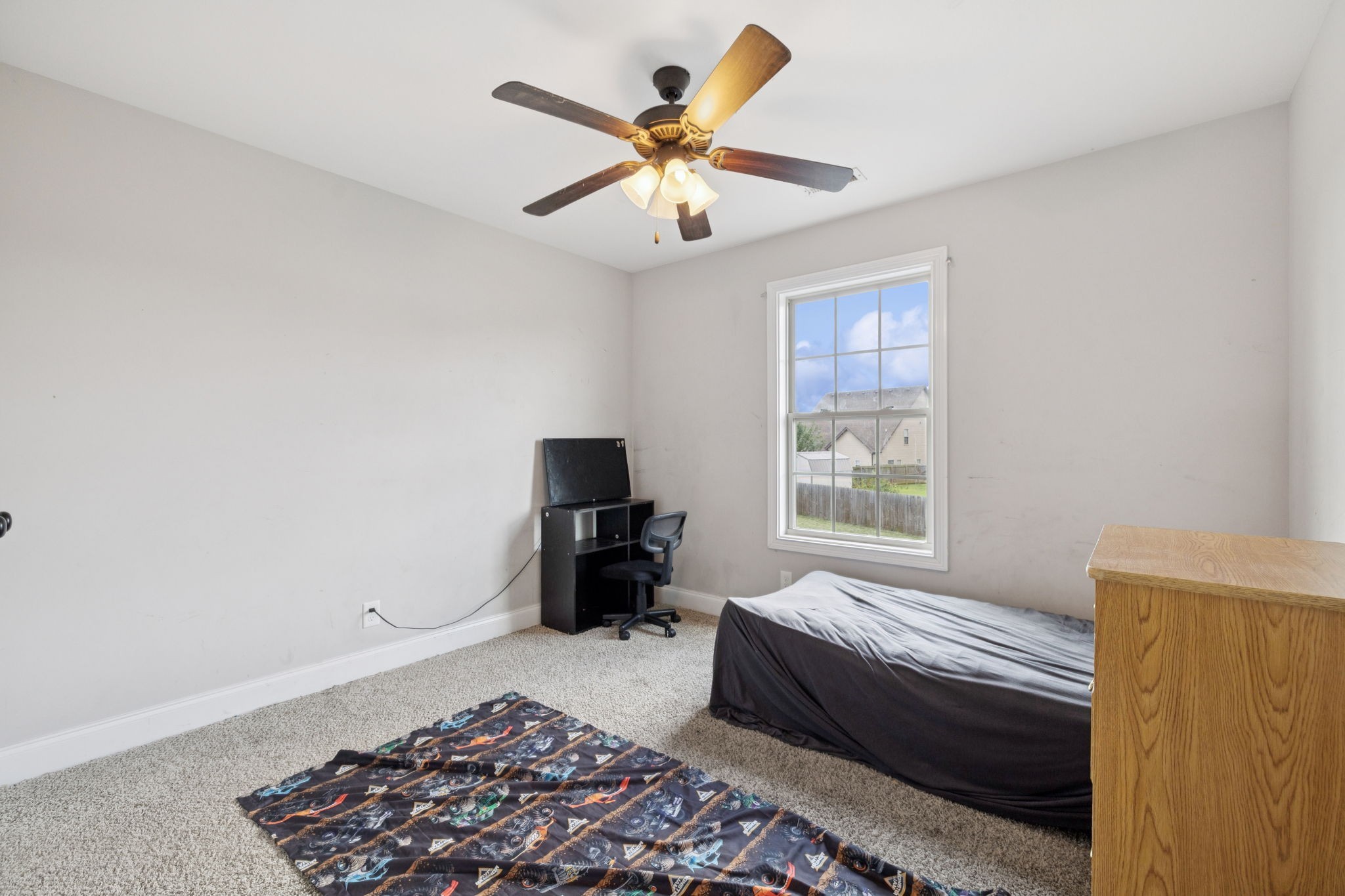 1069 Thrasher Dr