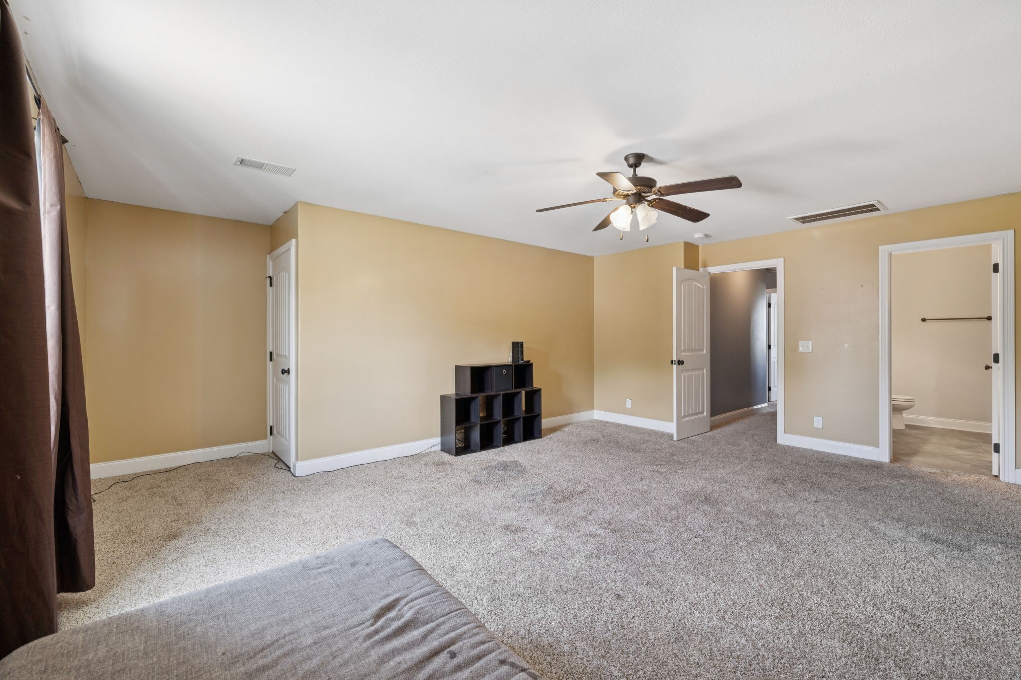 1069 Thrasher Dr