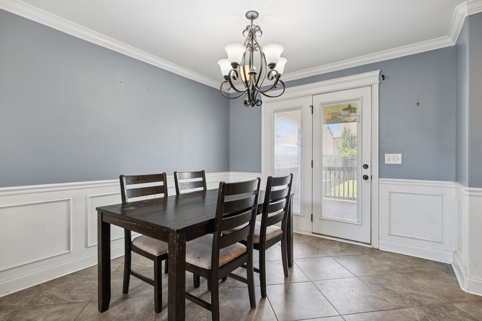 1069 Thrasher Dr