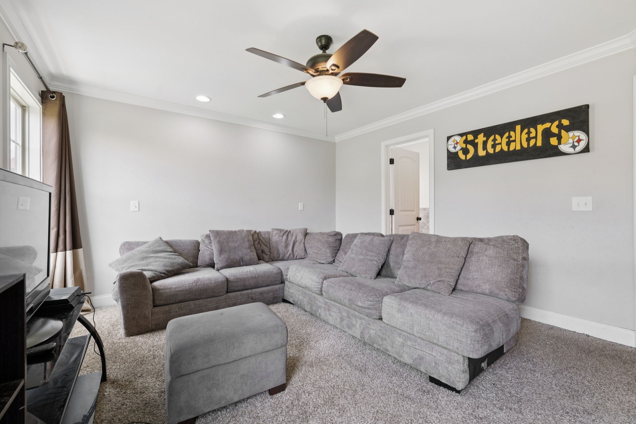1069 Thrasher Dr