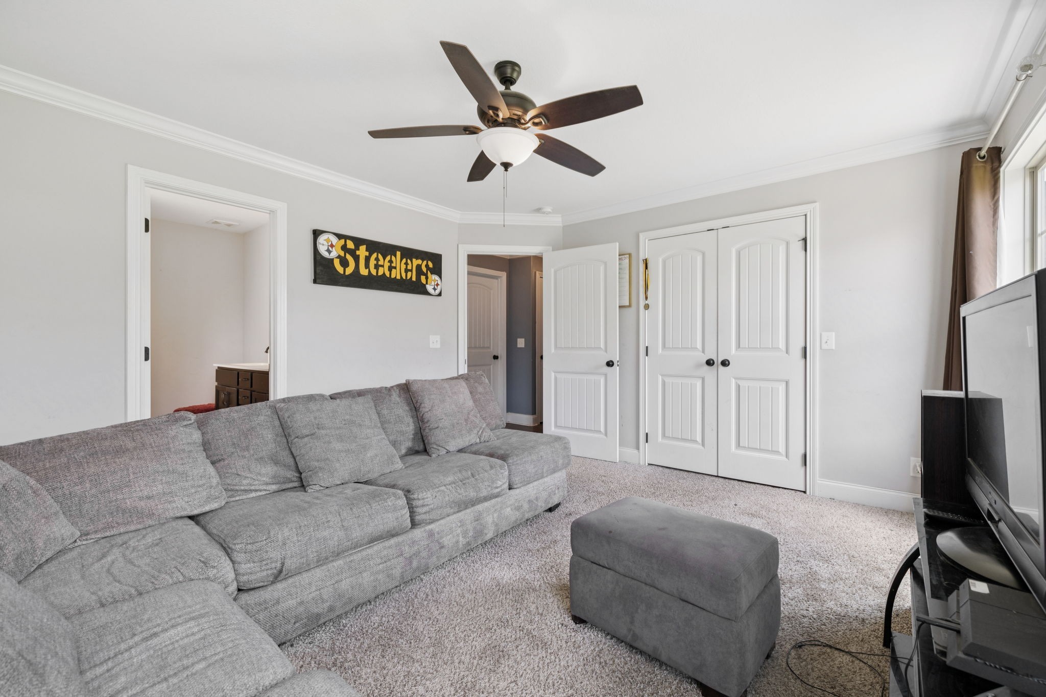 1069 Thrasher Dr