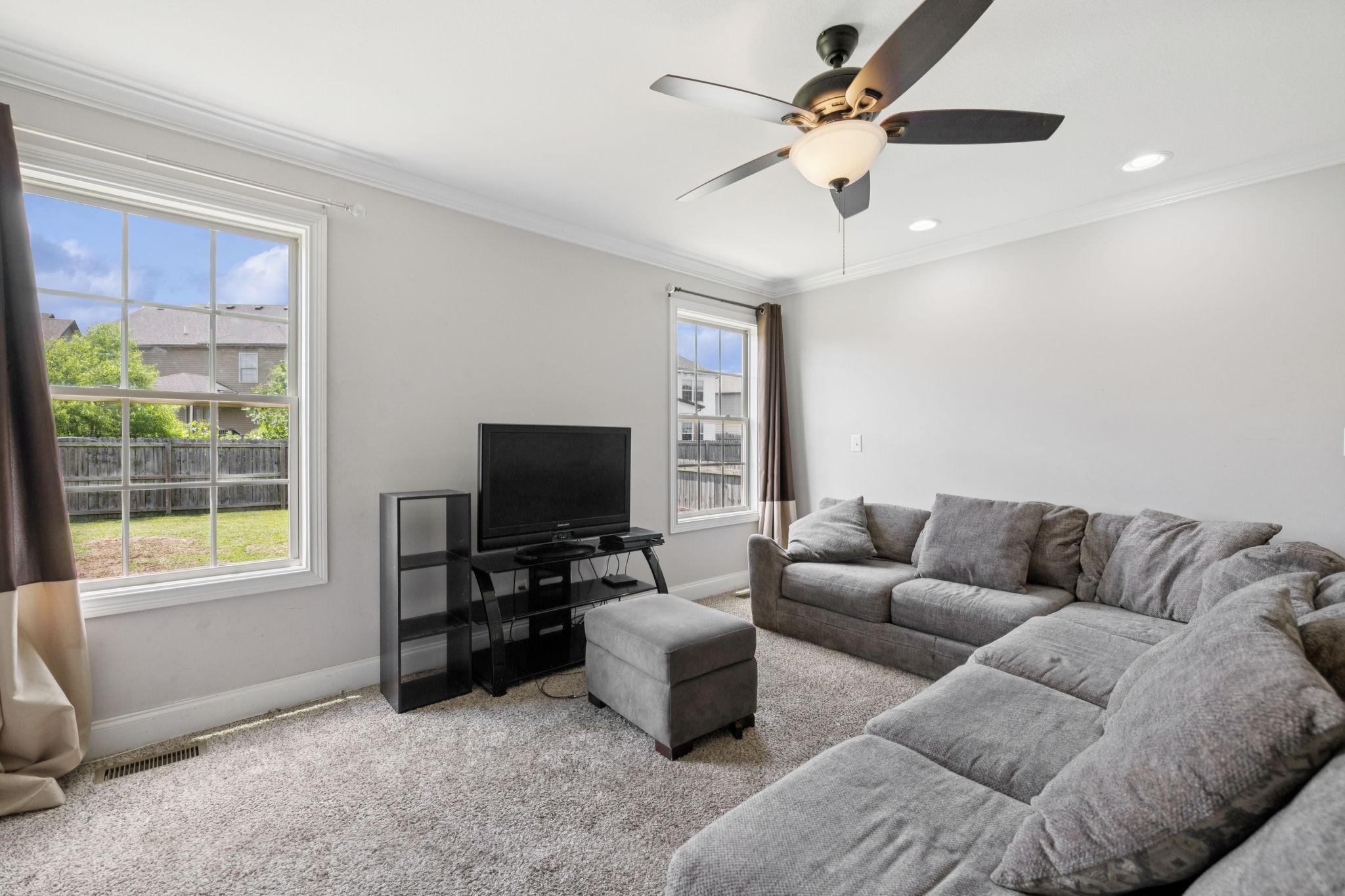 1069 Thrasher Dr