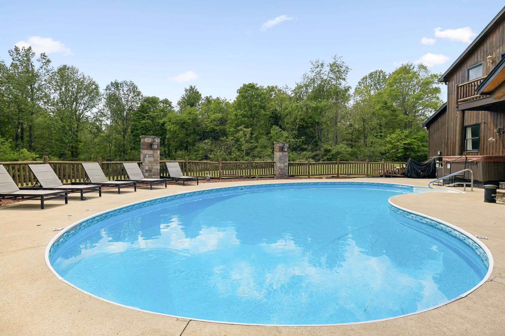 1437 Dividing Ridge Rd