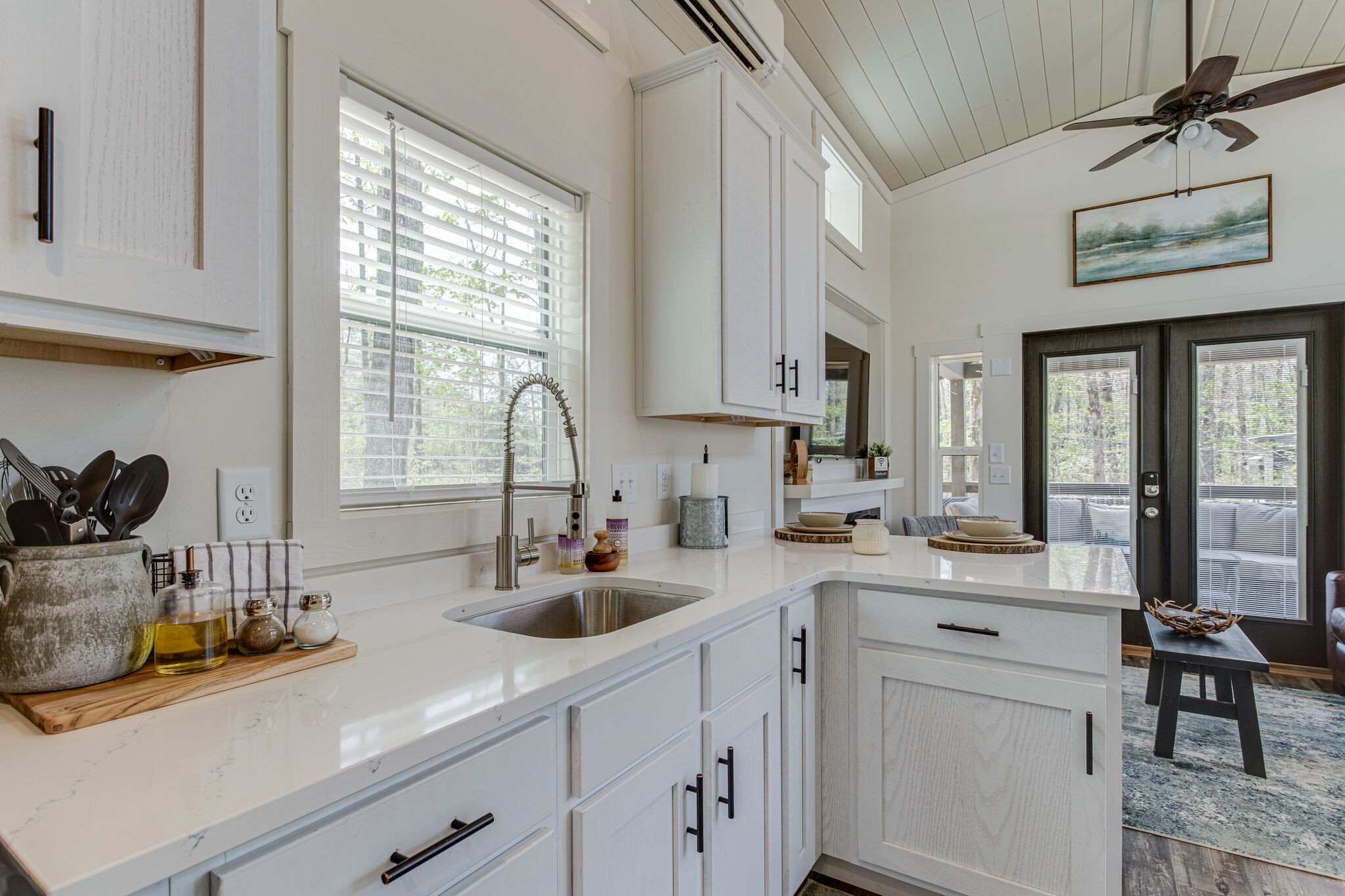 11 Acorn Cv
