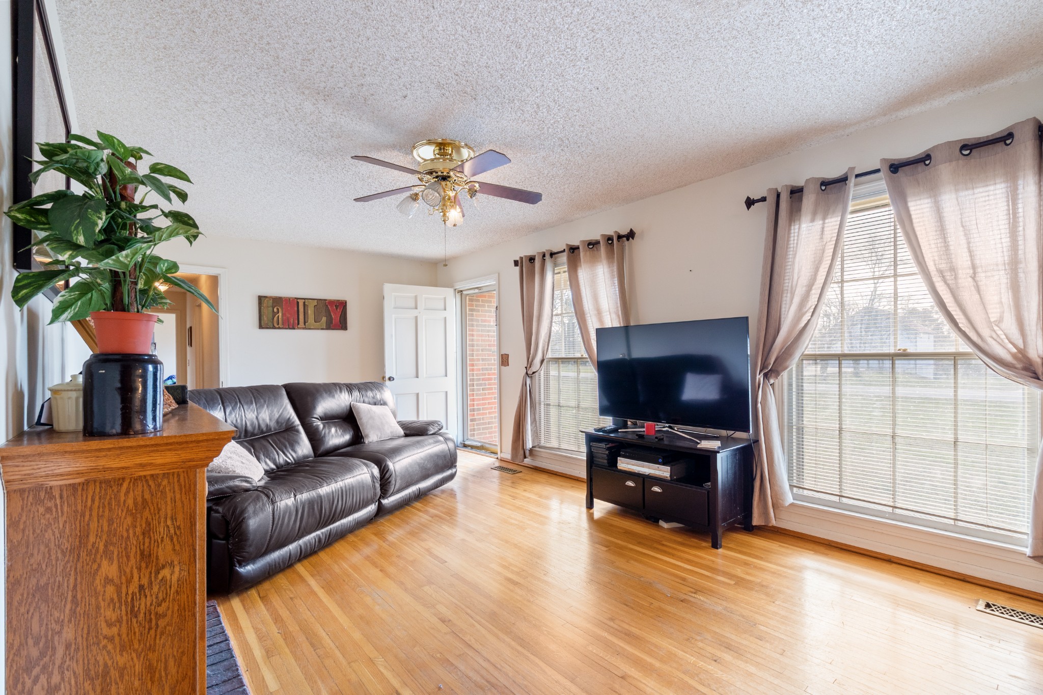 711 Juliet Dr