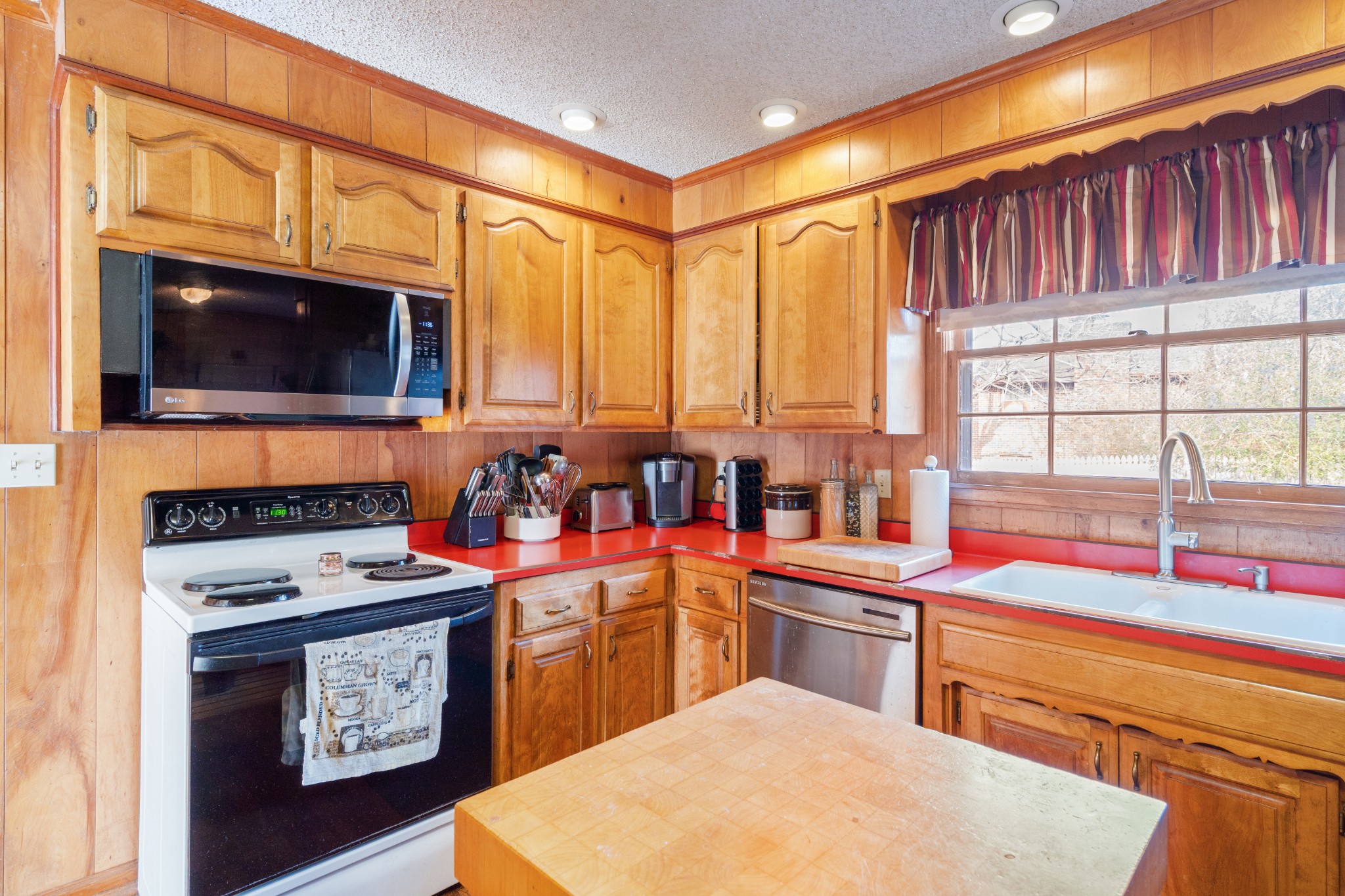 711 Juliet Dr
