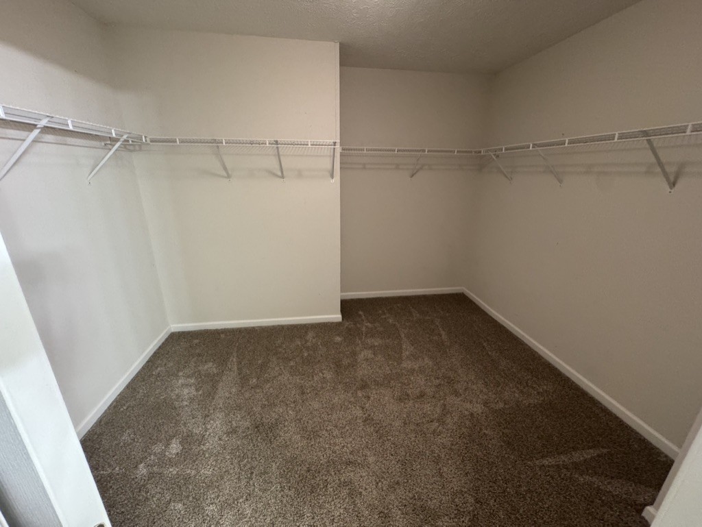 106 Scotts Dr