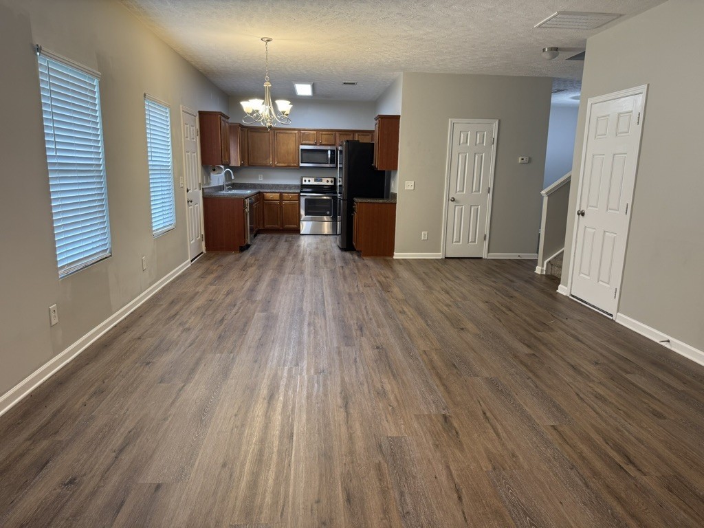 106 Scotts Dr