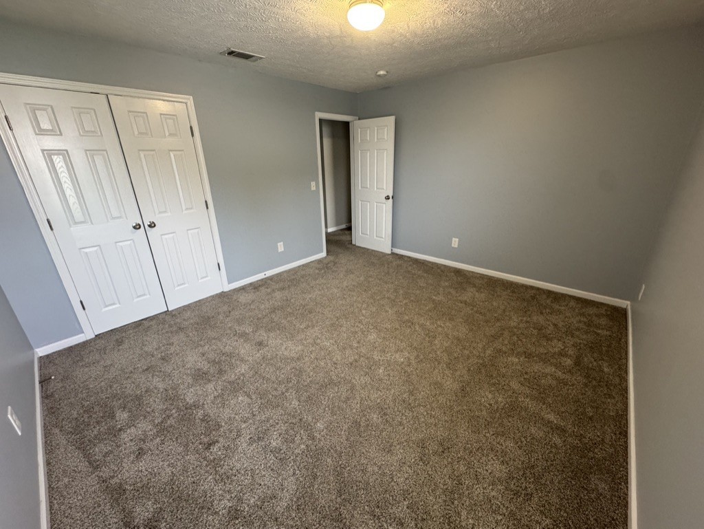 106 Scotts Dr
