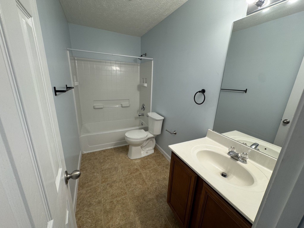 106 Scotts Dr