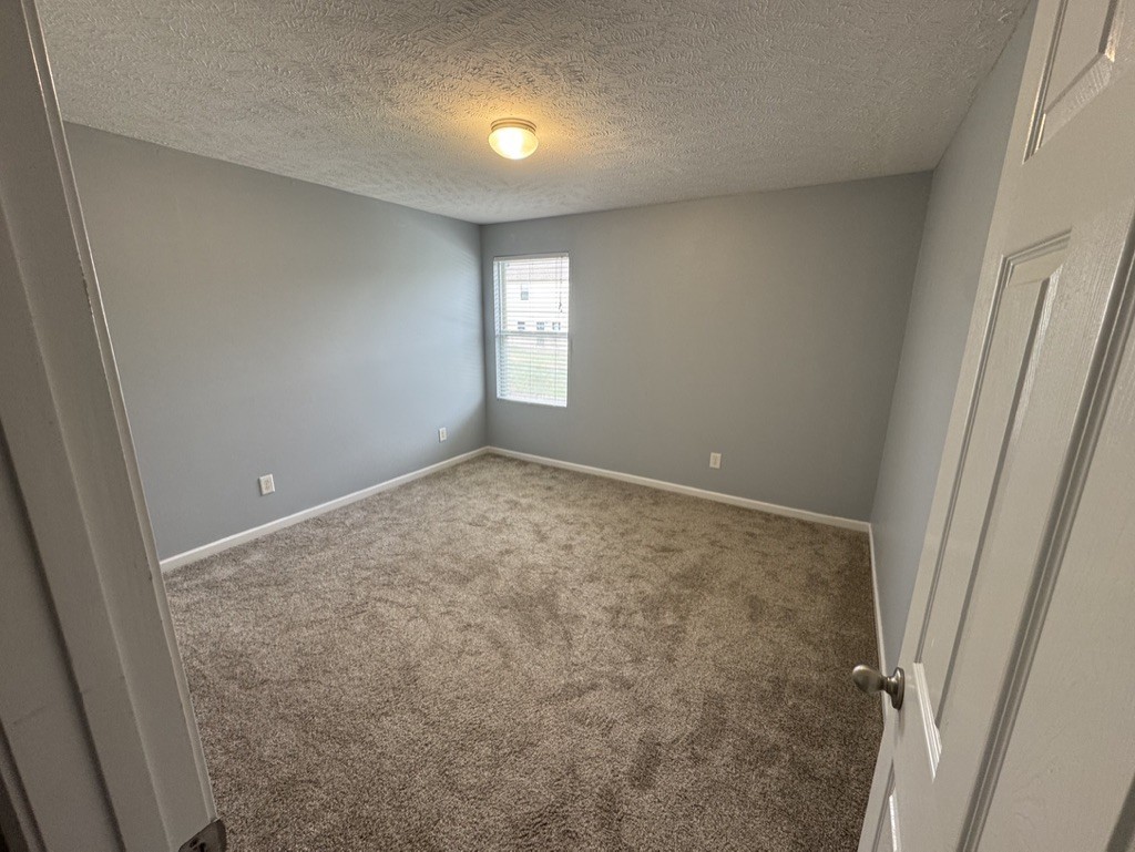 106 Scotts Dr