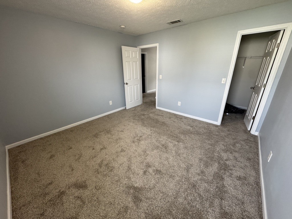 106 Scotts Dr