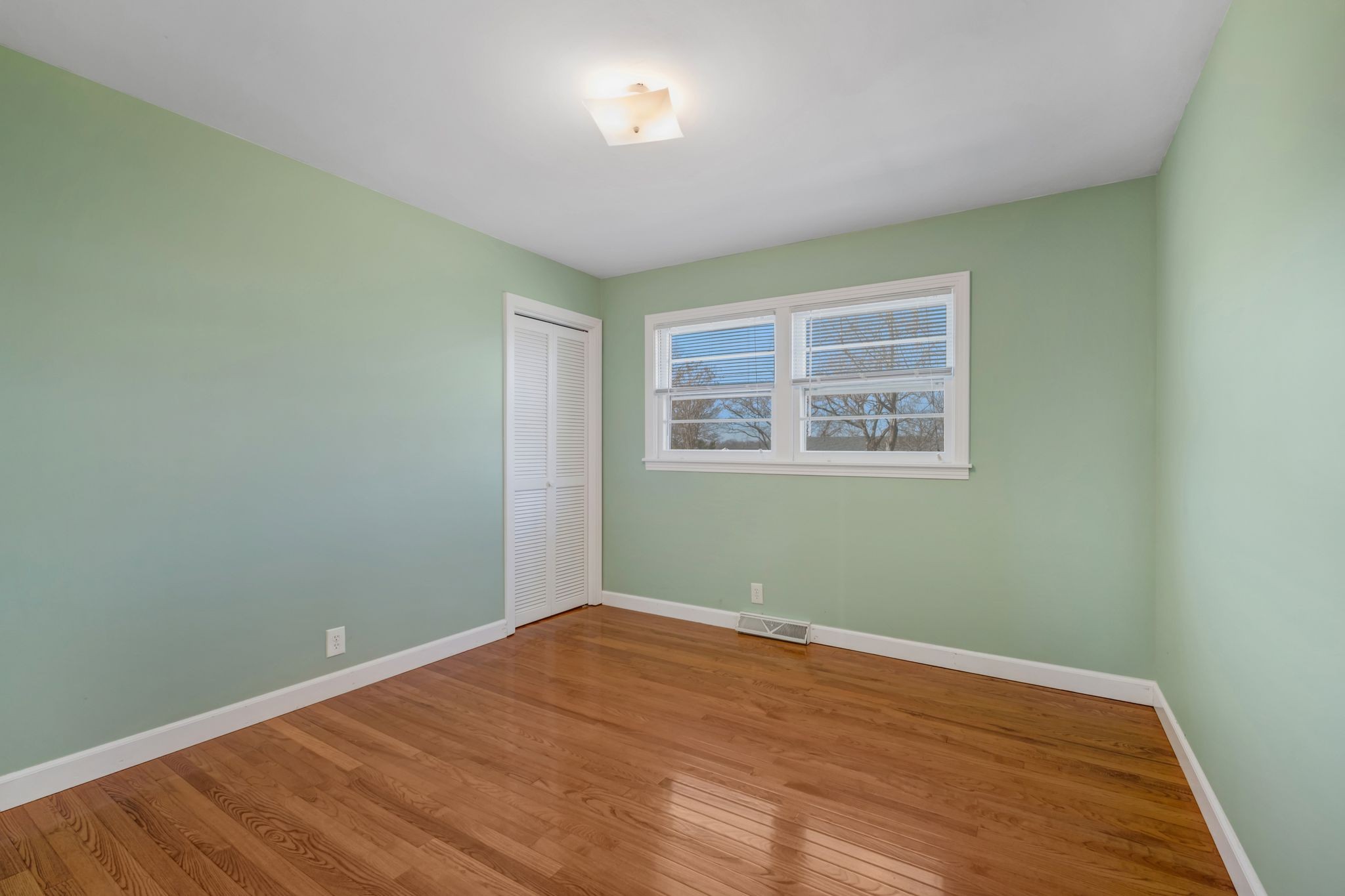 373 Green Harbor Rd