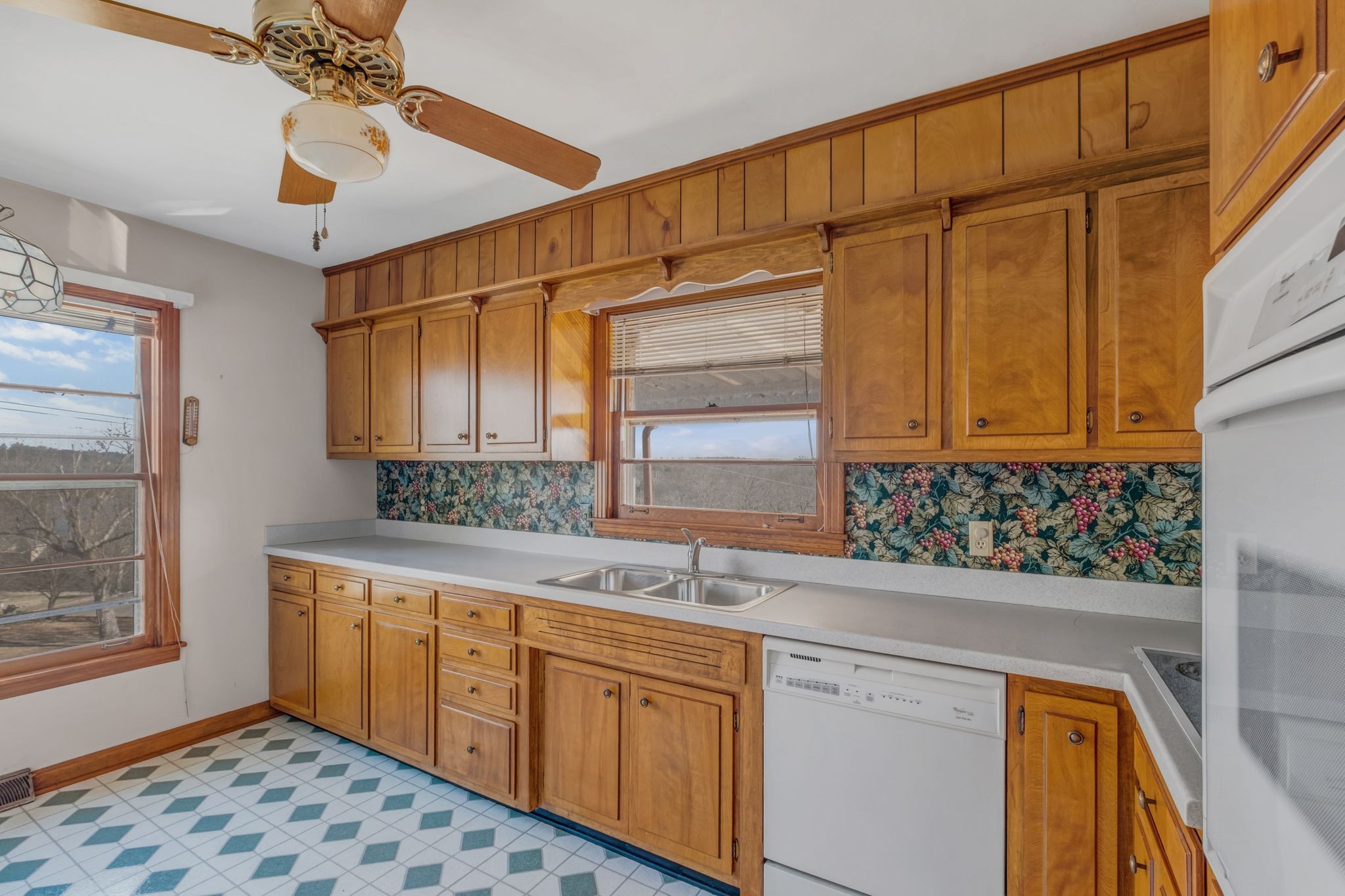 373 Green Harbor Rd