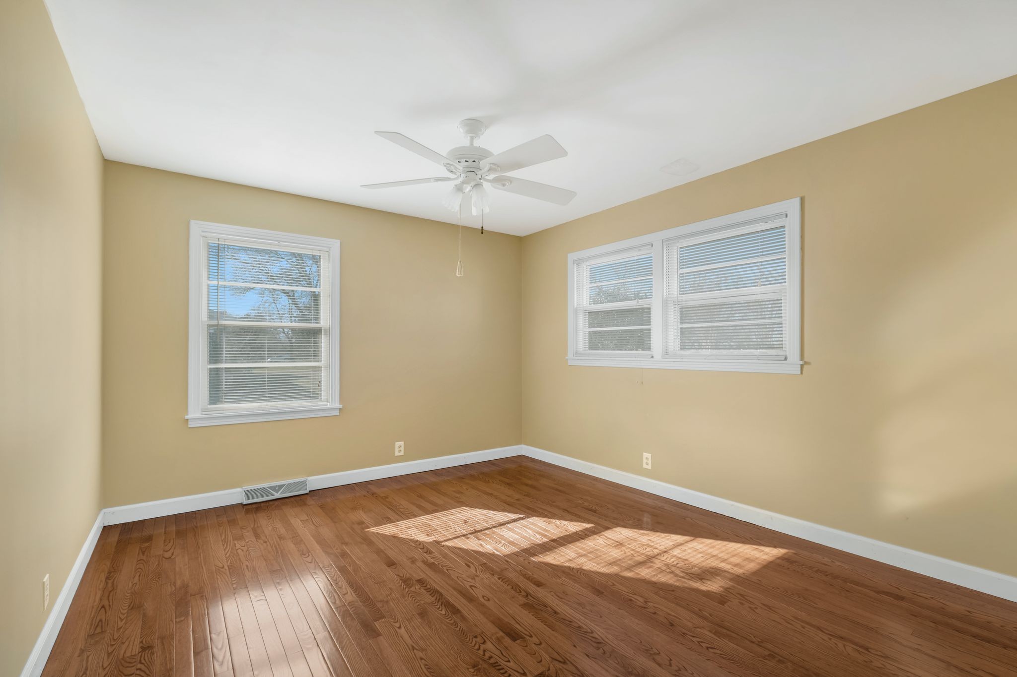 373 Green Harbor Rd
