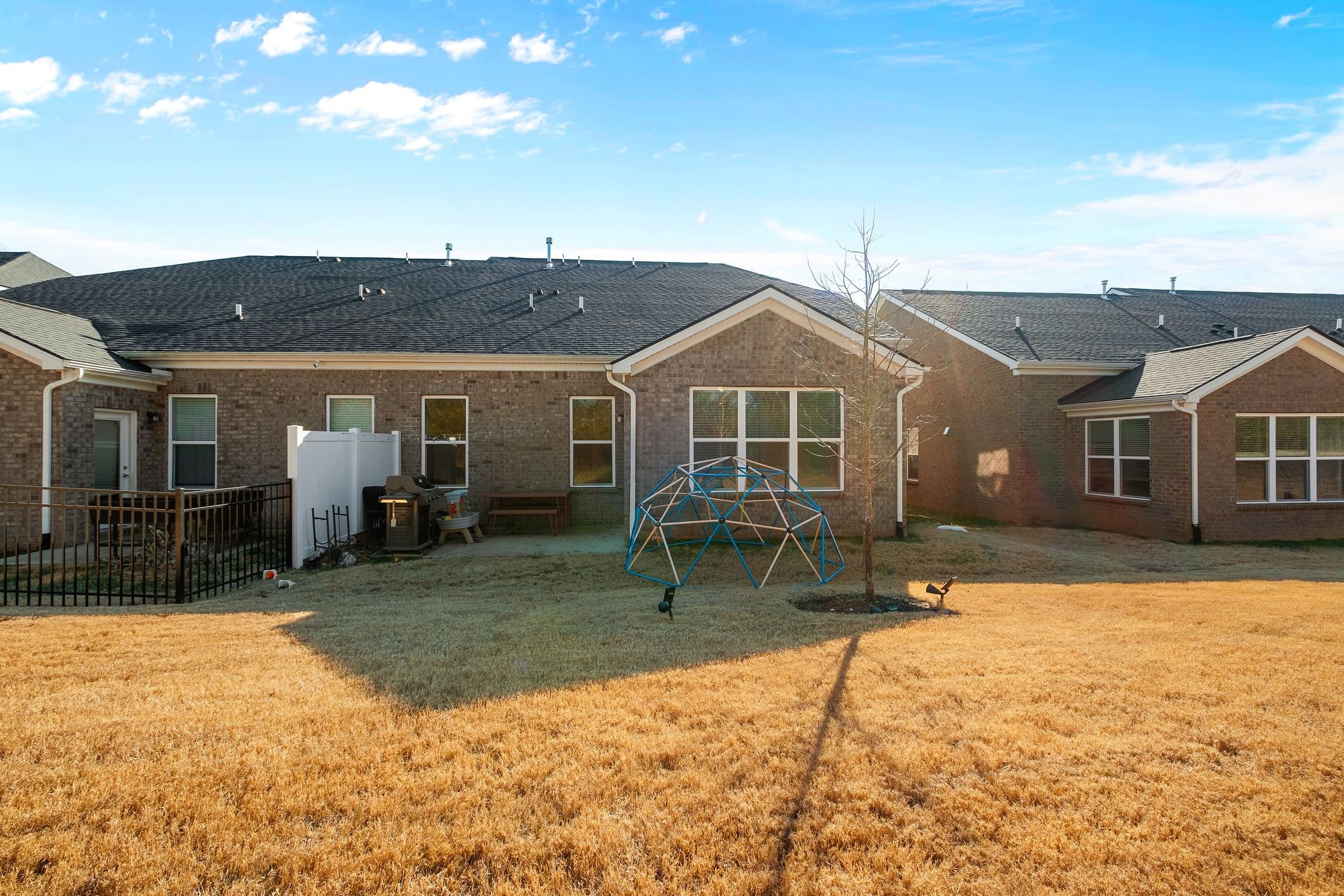 806 Sunset View Dr