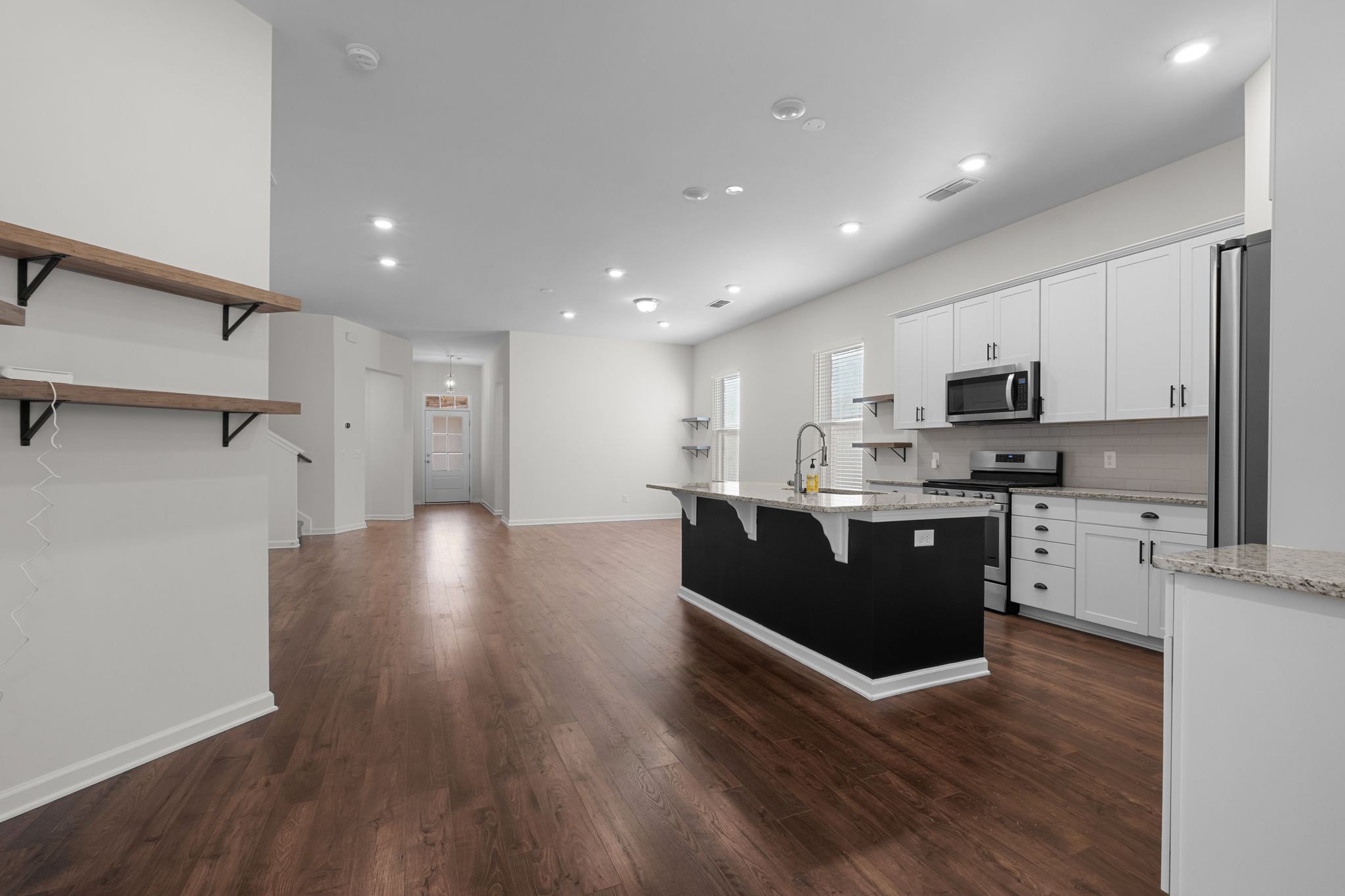 806 Sunset View Dr