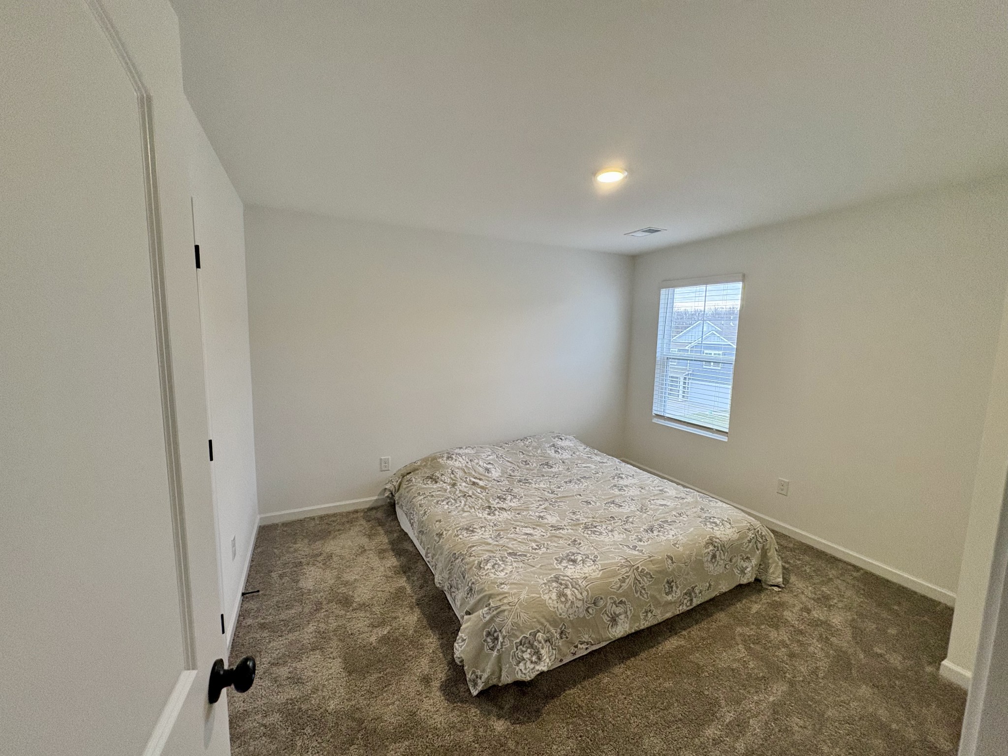 5007 Lawler Ln