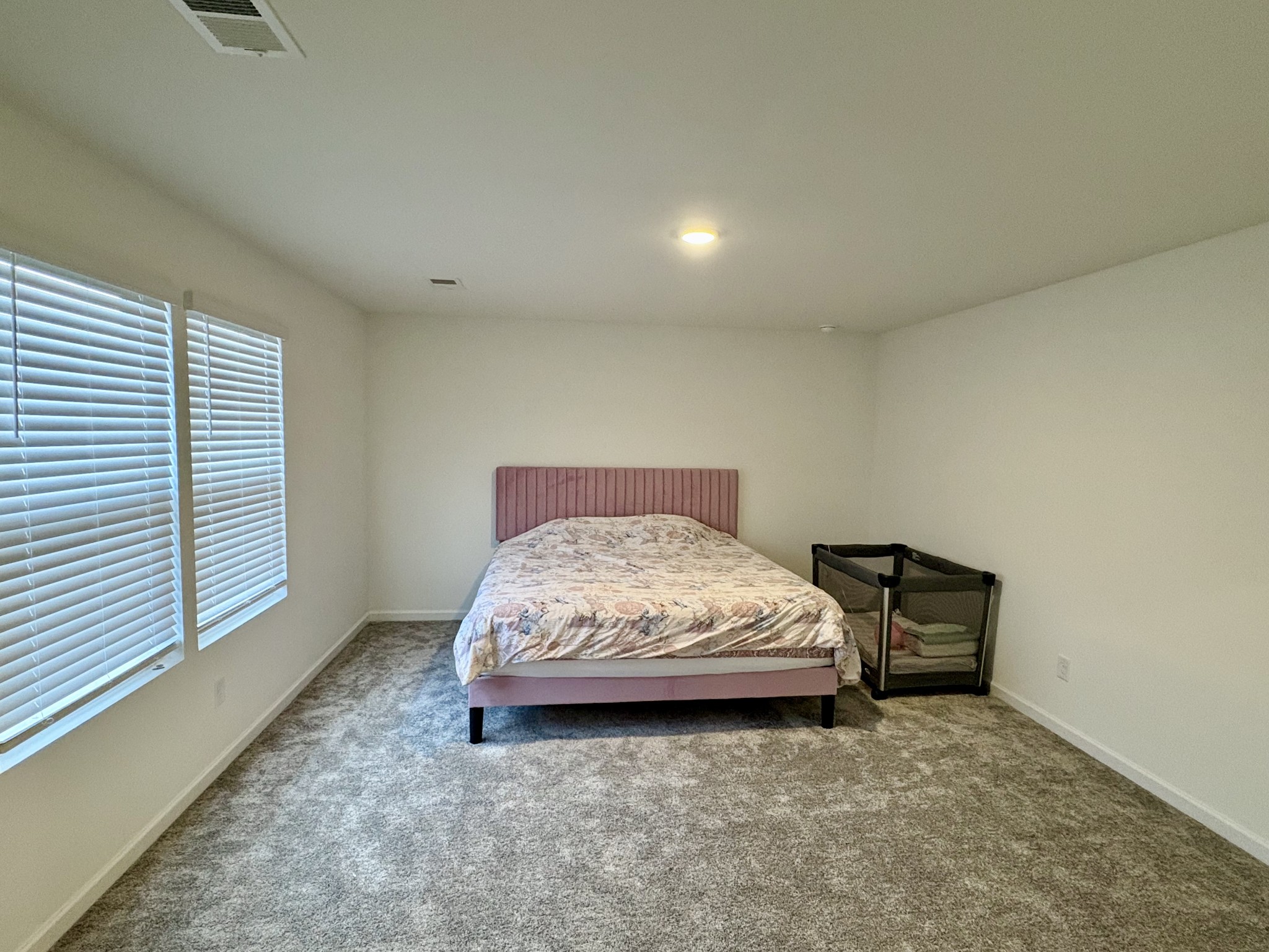5007 Lawler Ln