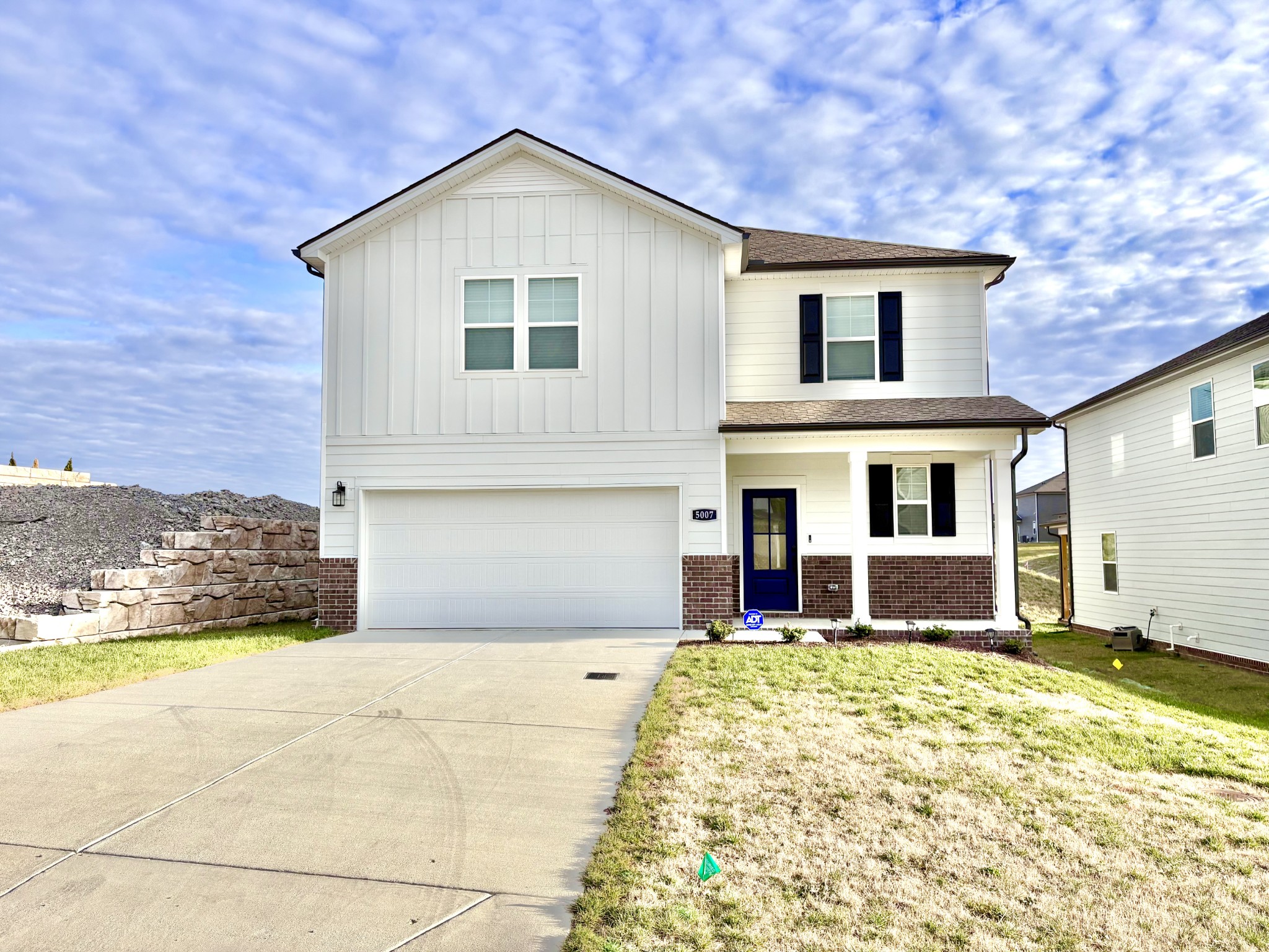 5007 Lawler Ln