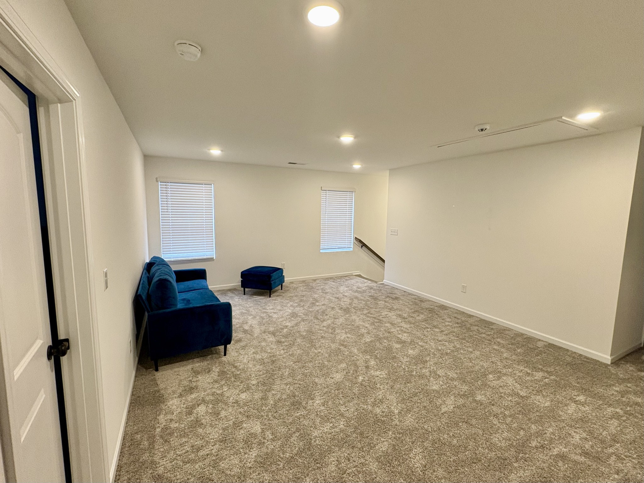 5007 Lawler Ln