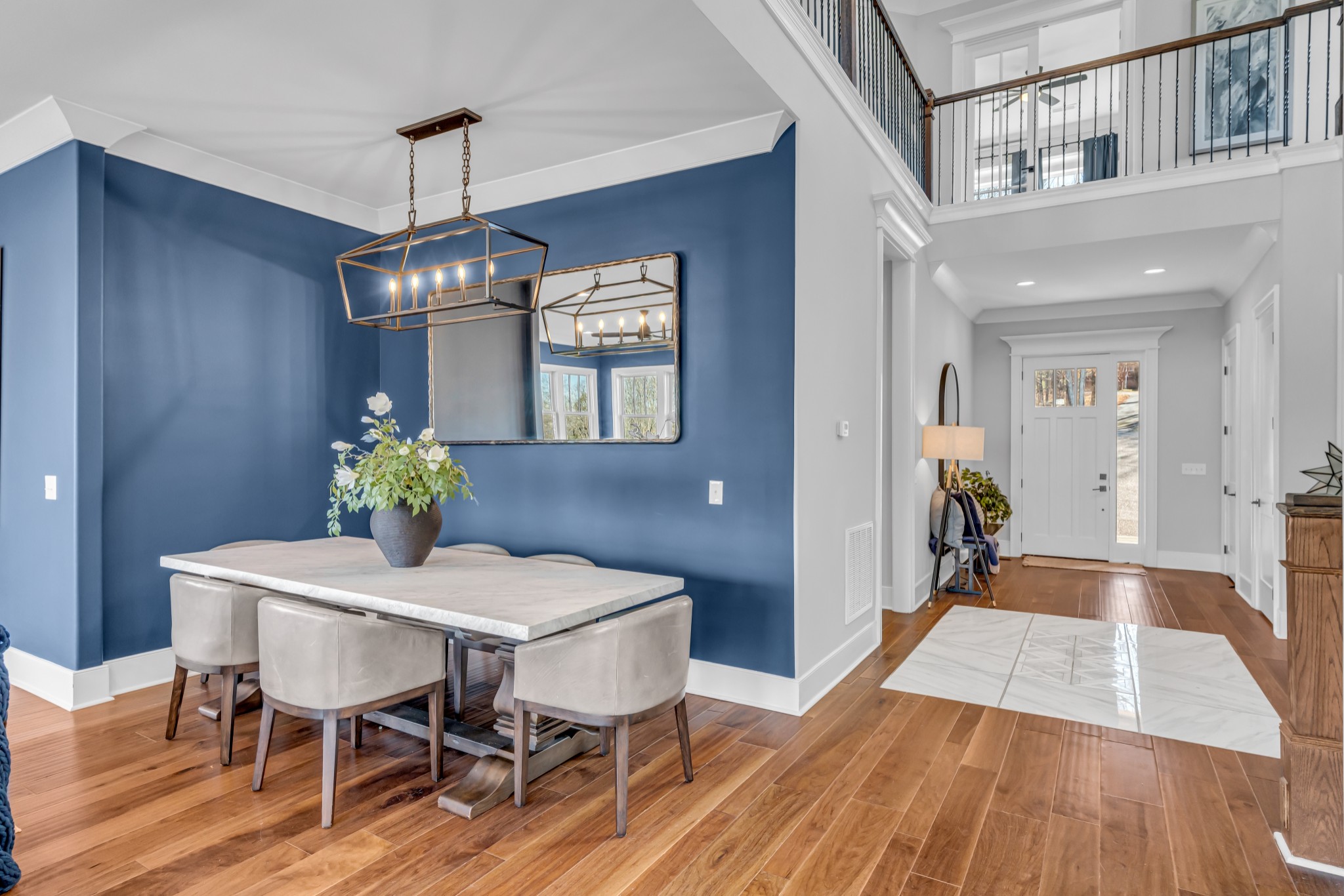 541 Lakeview Cir