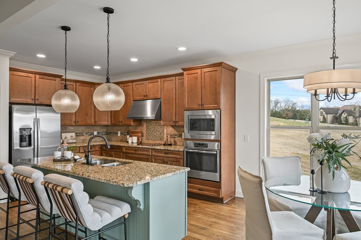 594 Butternut Trl