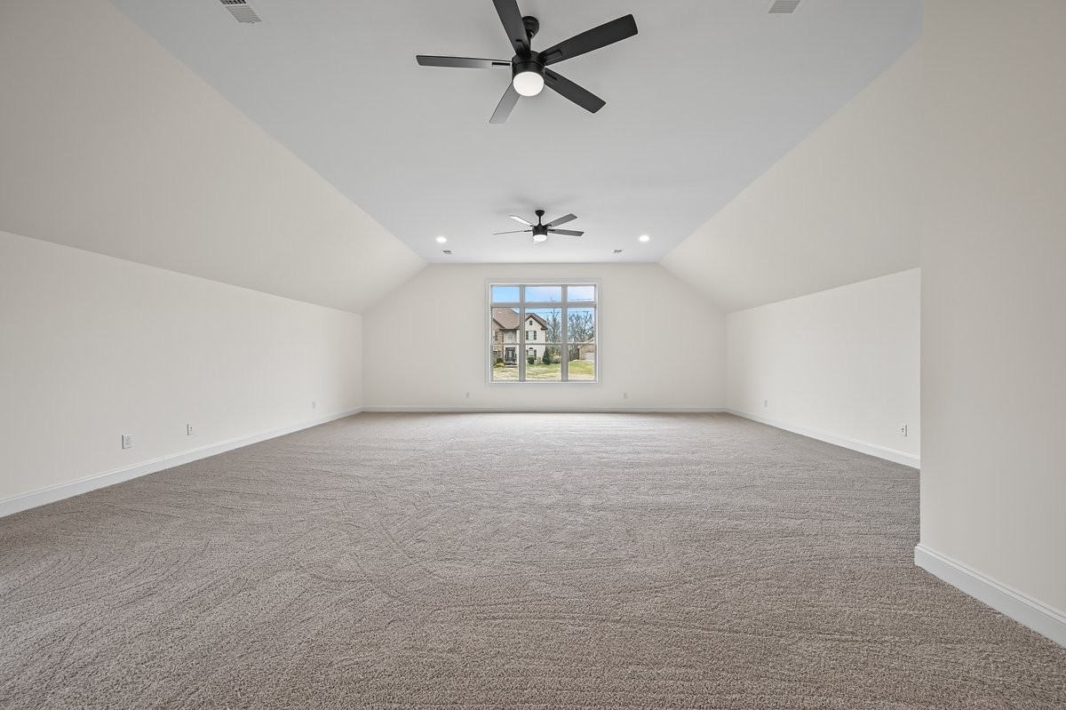 594 Butternut Trl