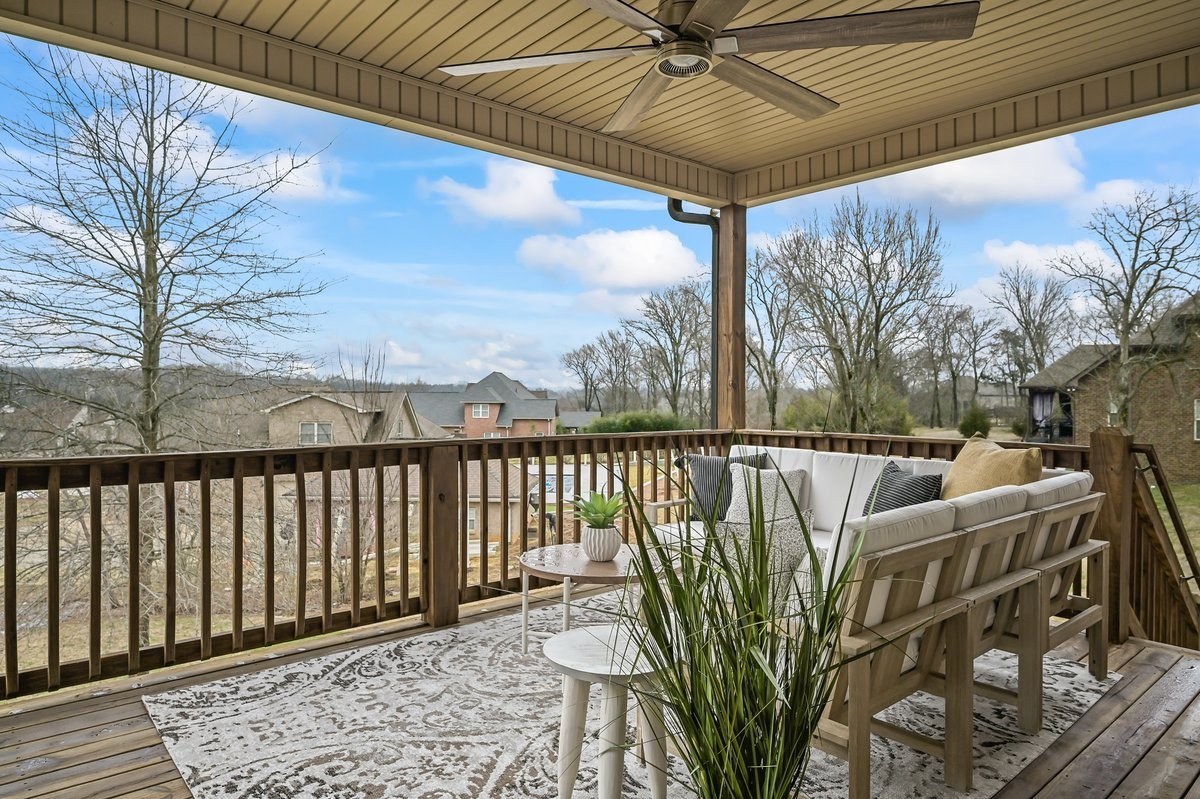594 Butternut Trl