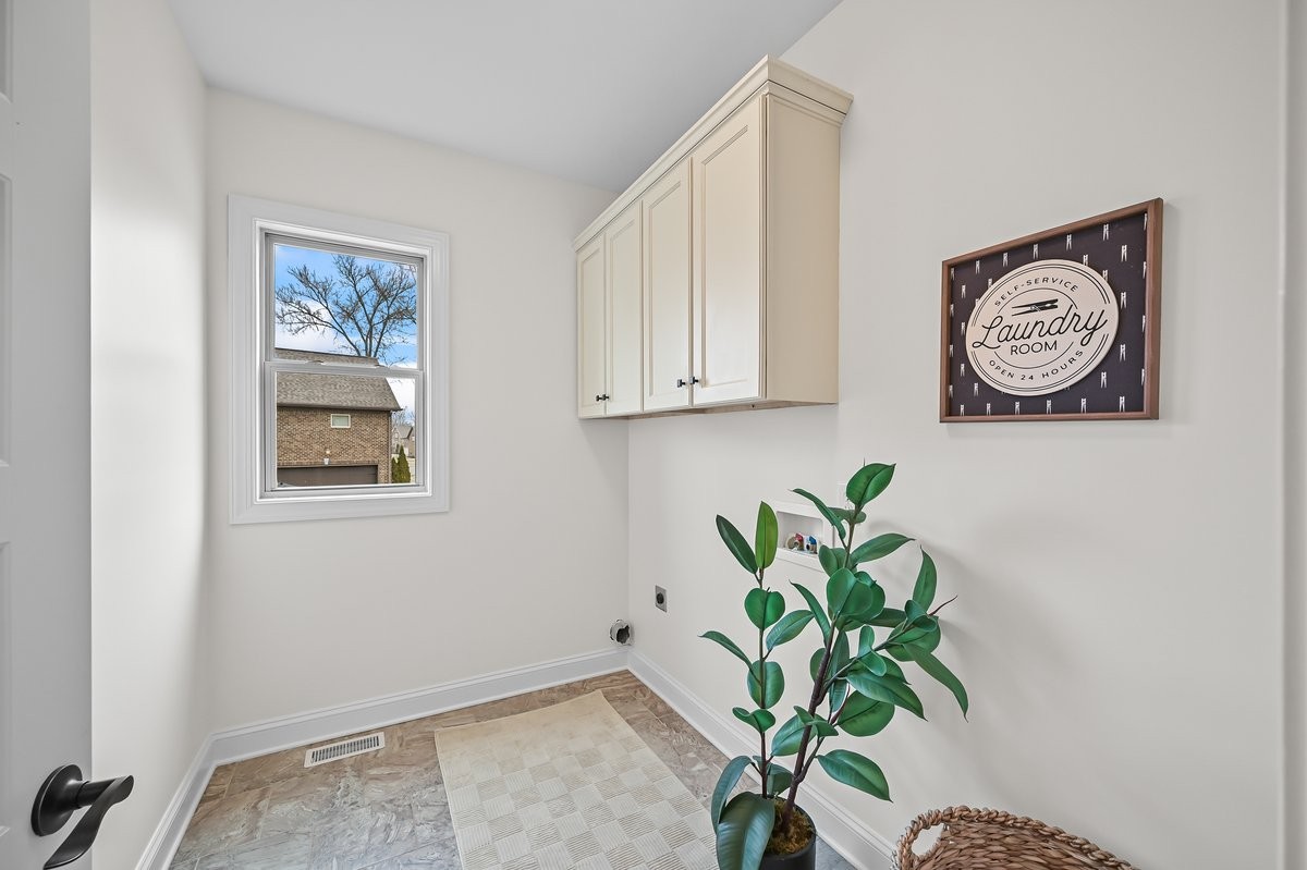 594 Butternut Trl