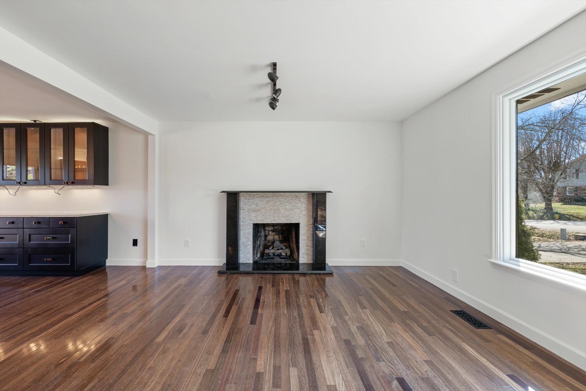 801 Countrywood Dr