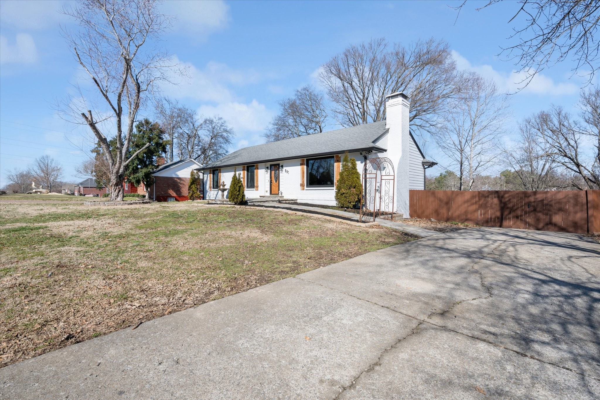 801 Countrywood Dr