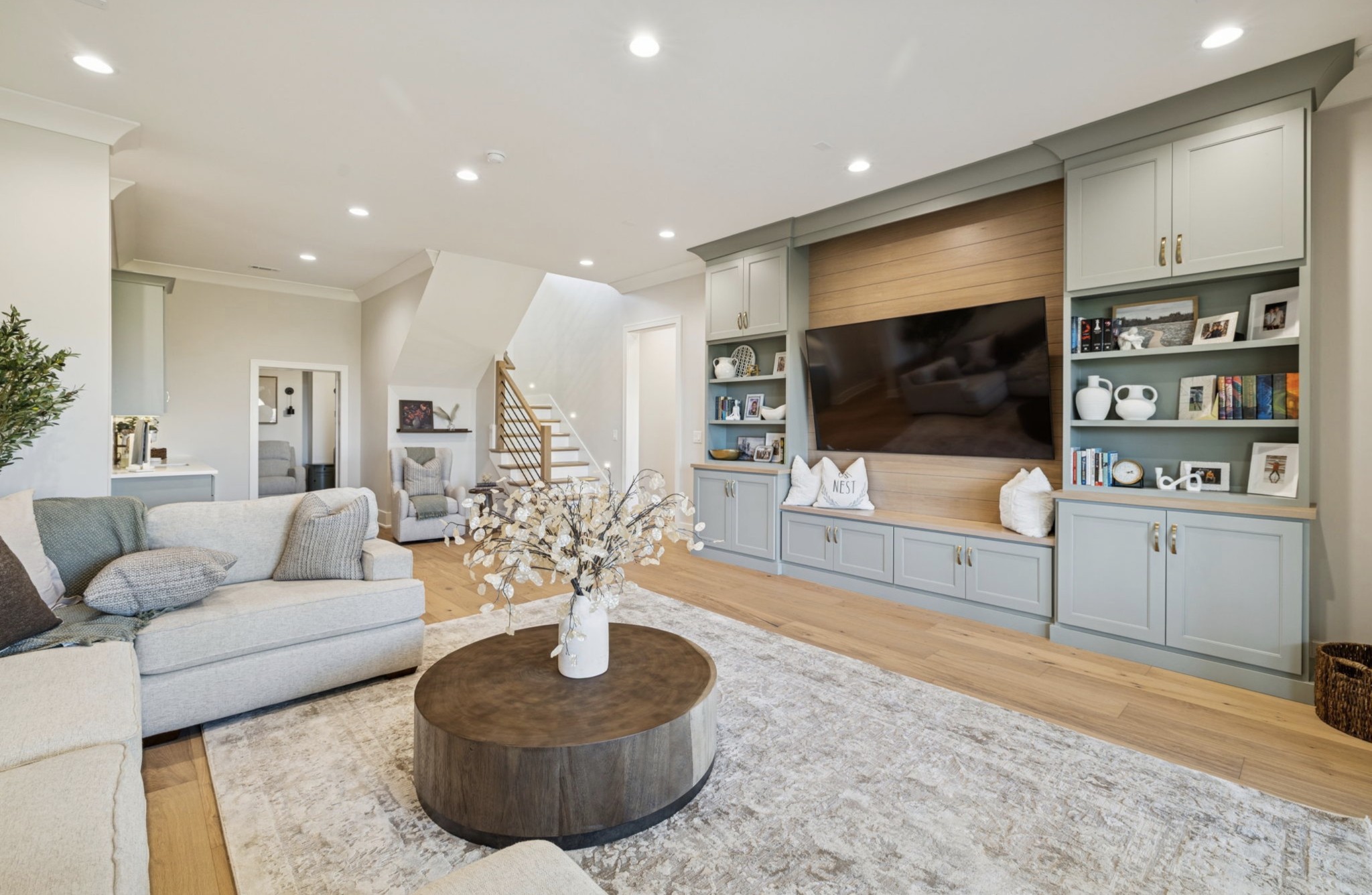 344 Raintree Dr