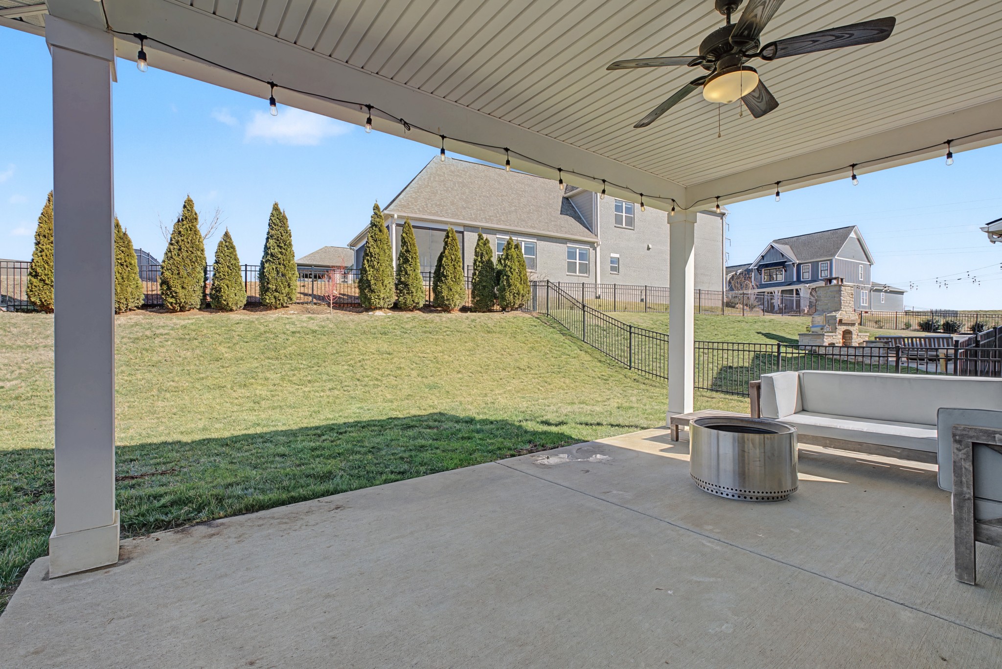 837 Plowson Rd