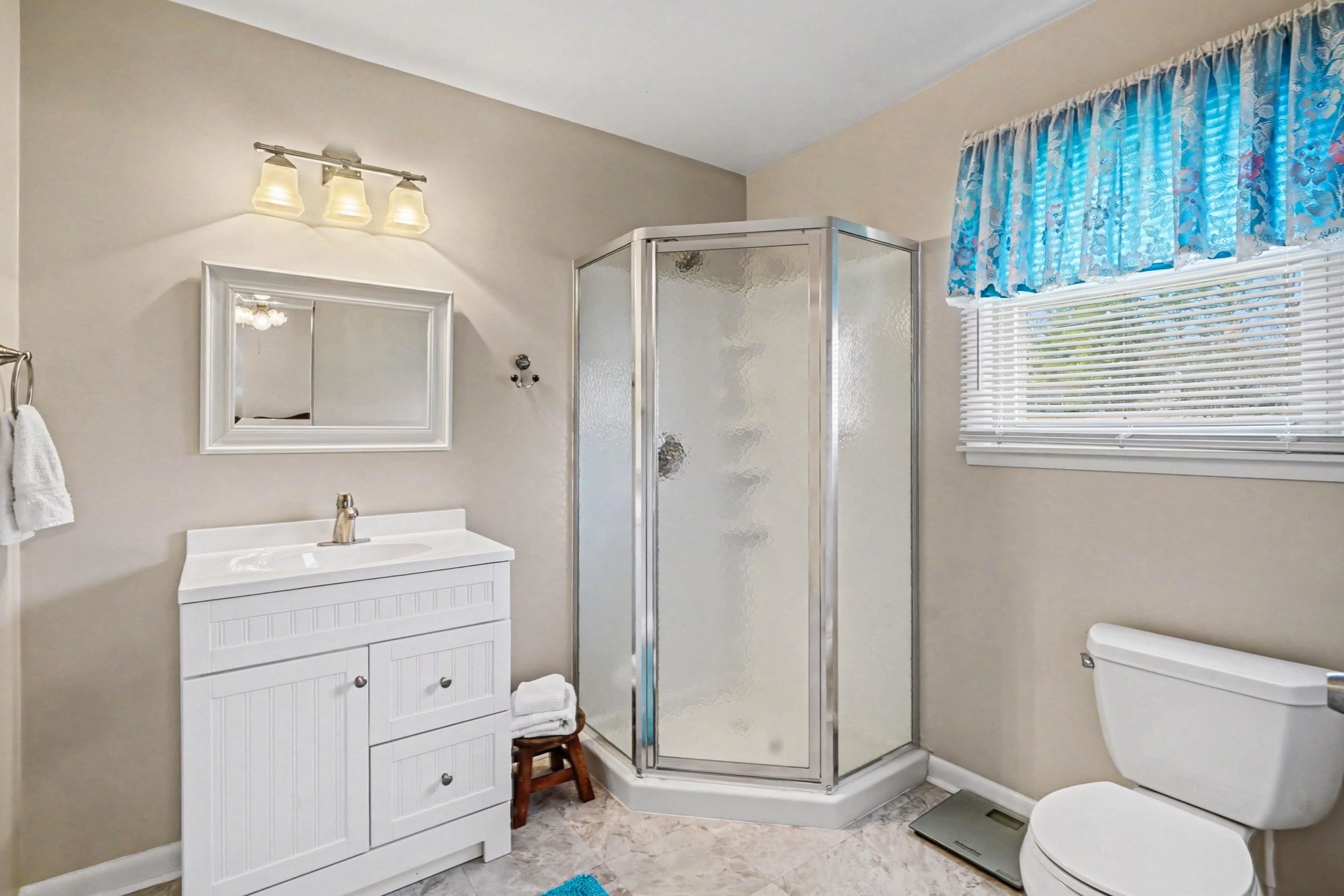 102 Hickory Trce