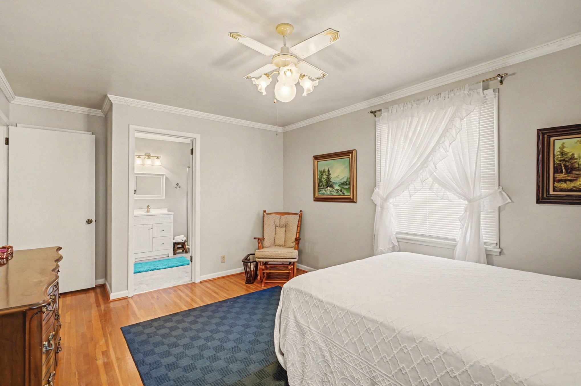 102 Hickory Trce