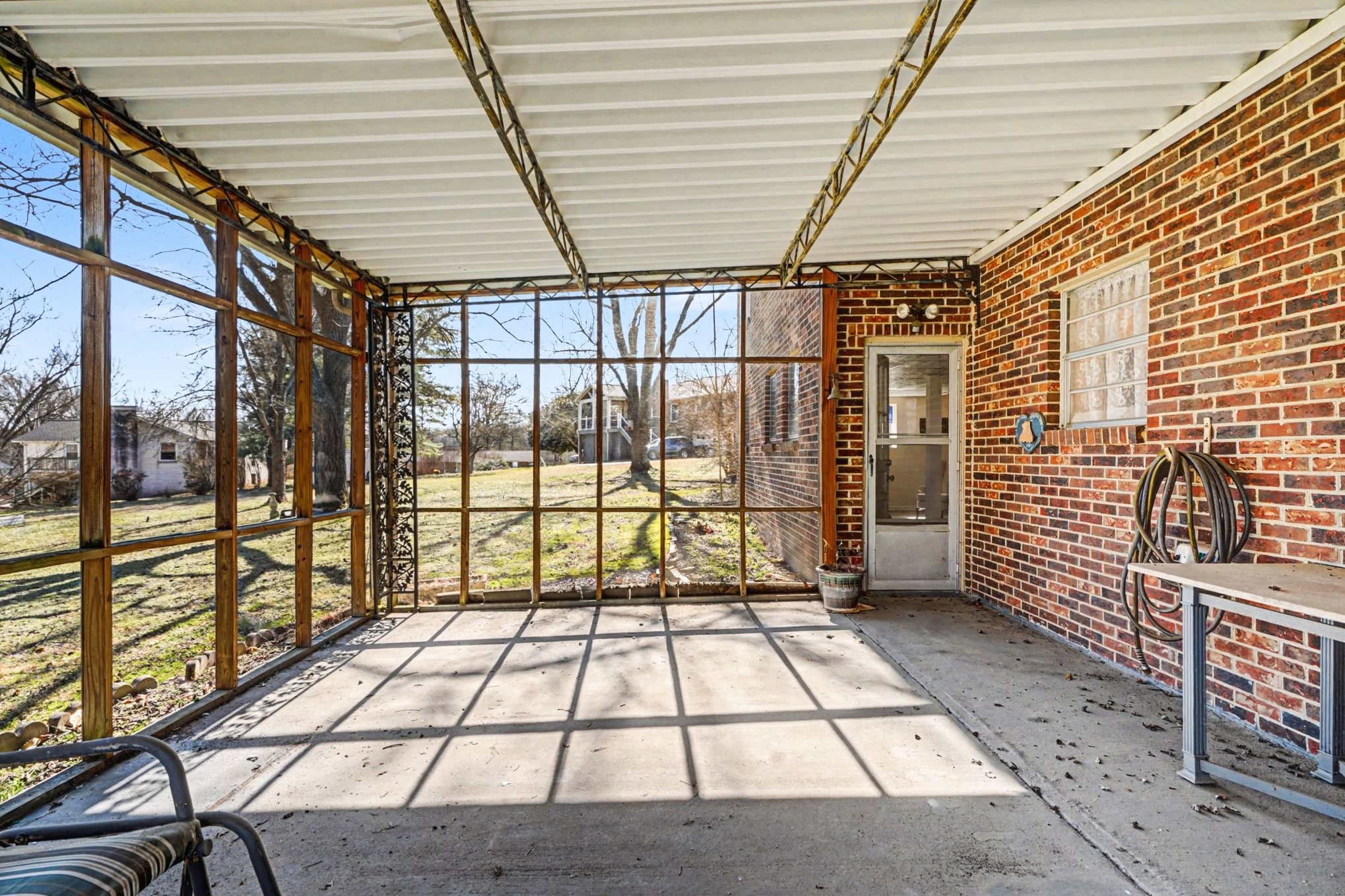 102 Hickory Trce