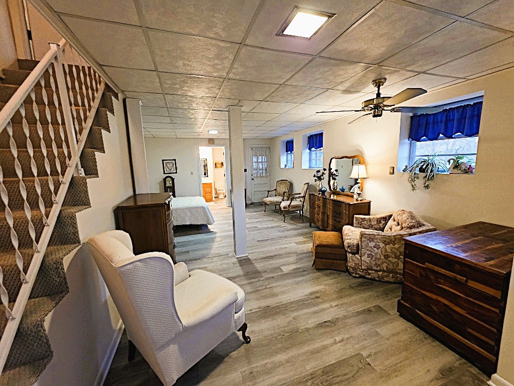 102 Hickory Trce