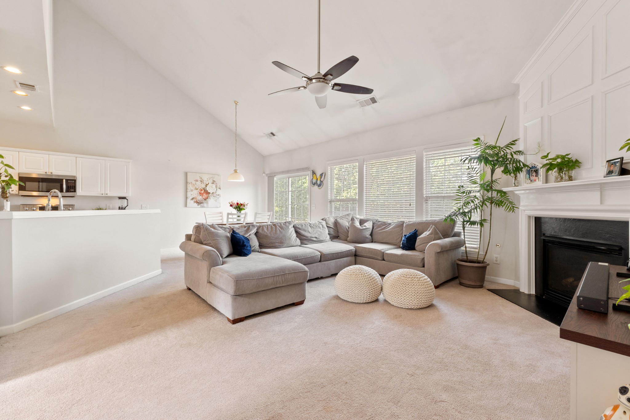 1671 W Wilson Blvd