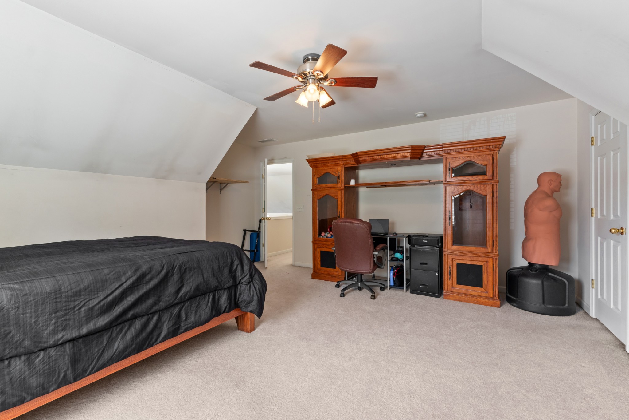 1671 W Wilson Blvd
