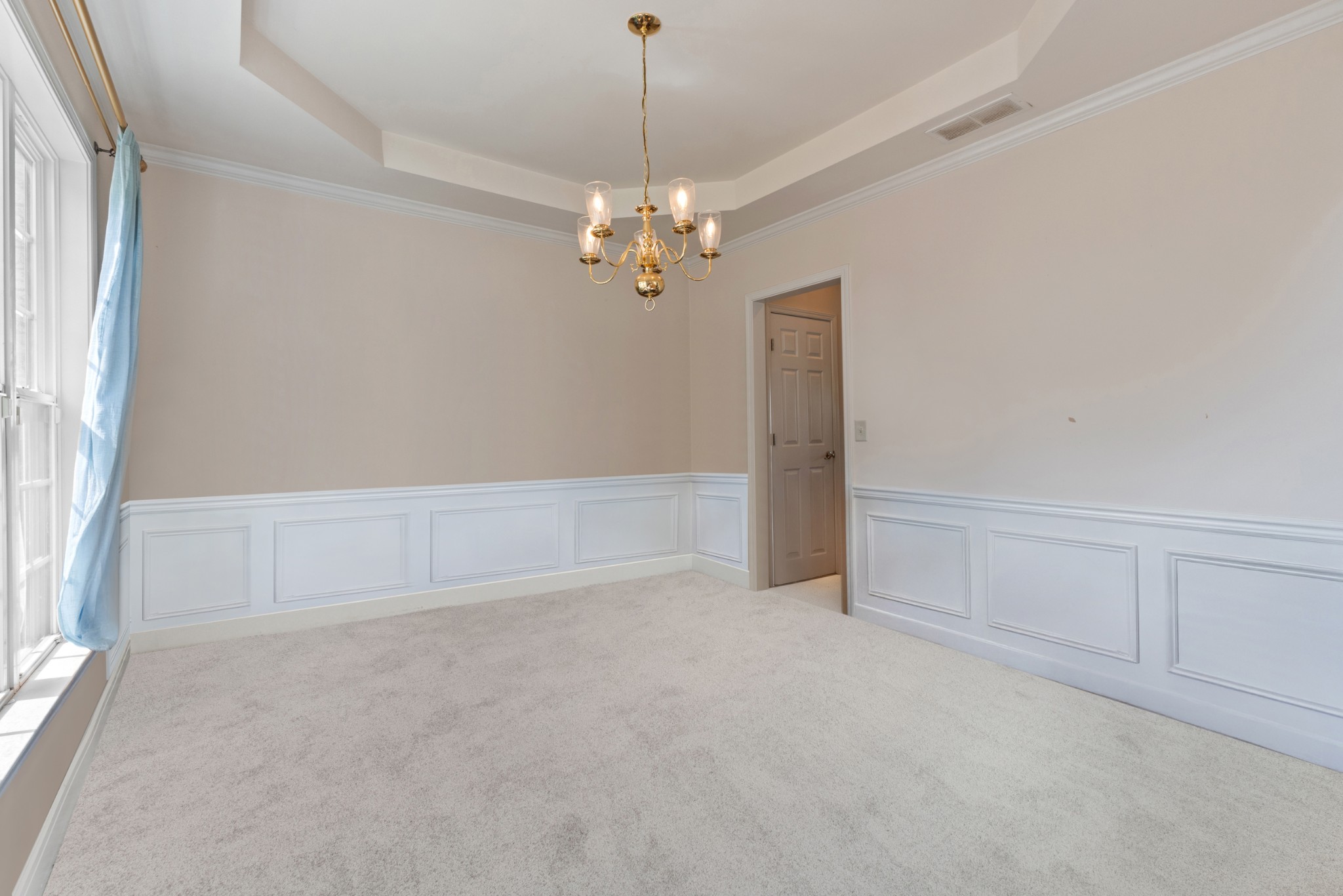 1671 W Wilson Blvd