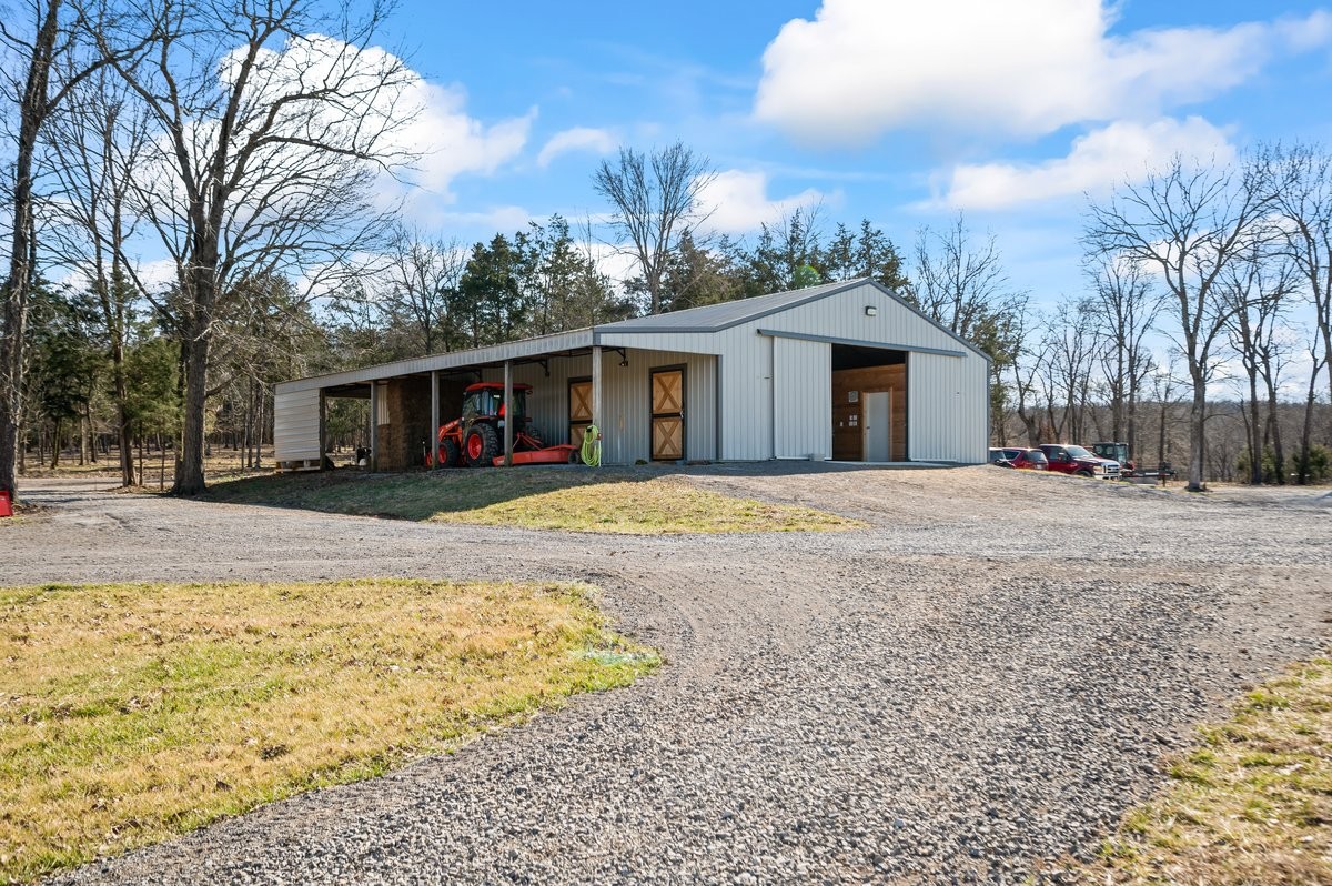 351 Barlow Ln