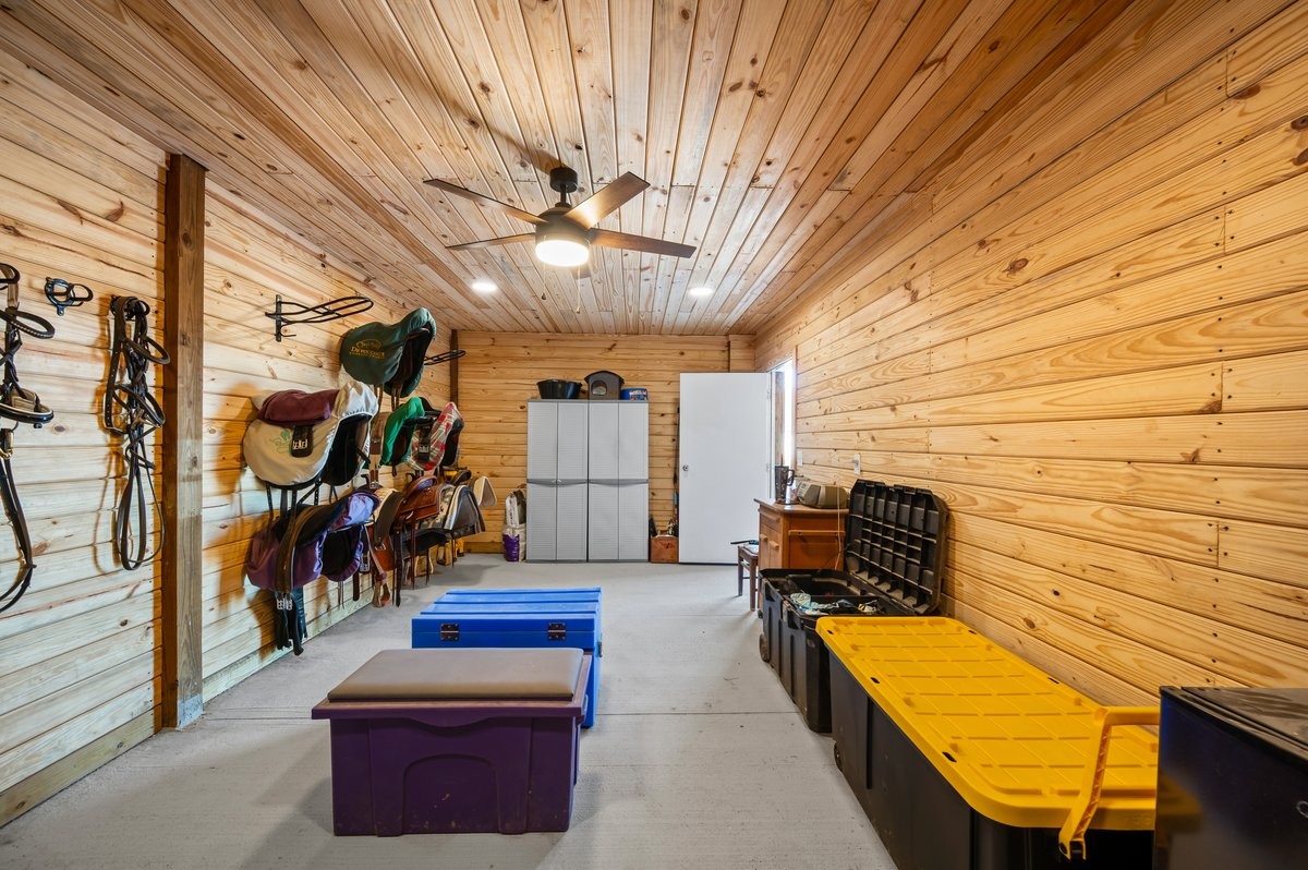 351 Barlow Ln
