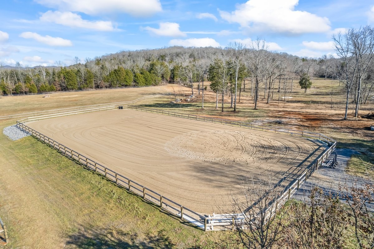 351 Barlow Ln