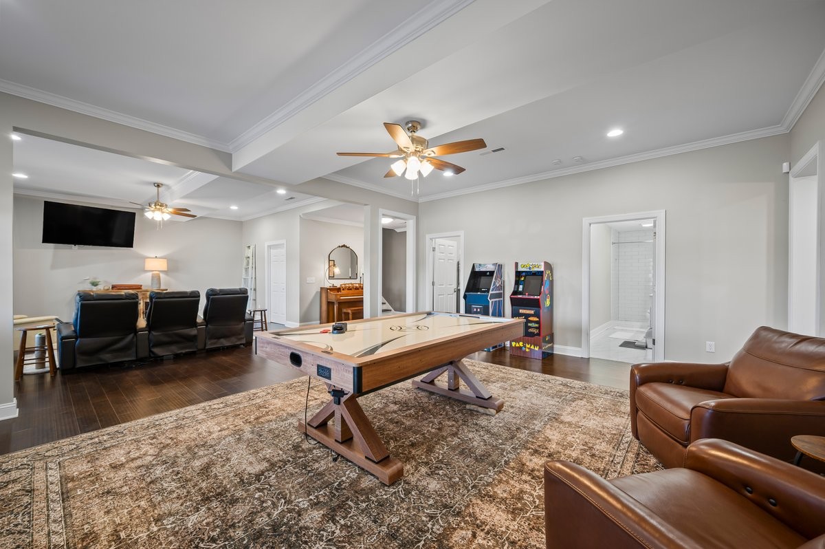 351 Barlow Ln